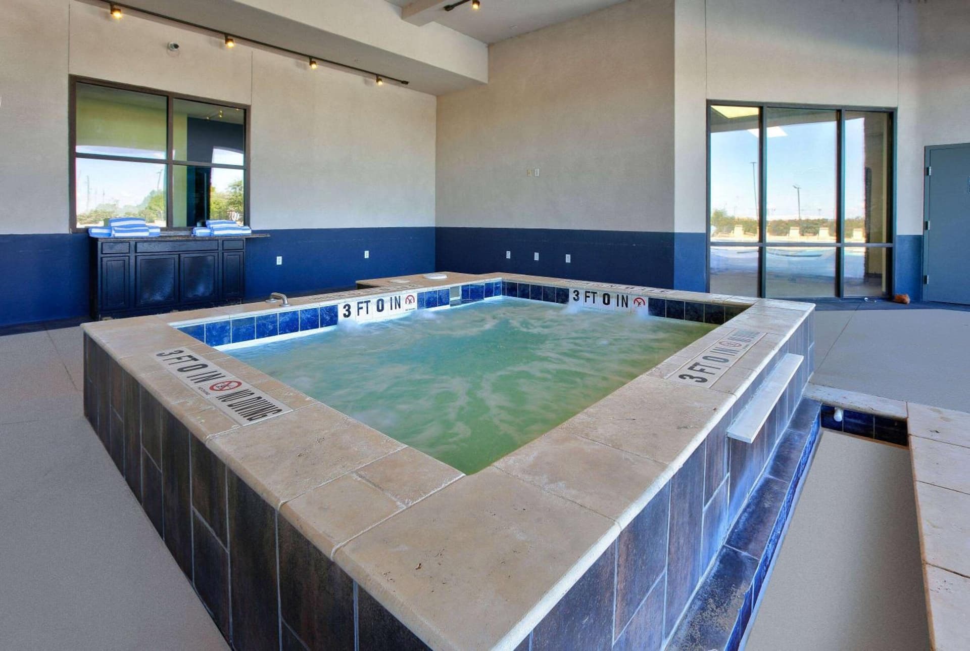 La Quinta Inn & Suites by Wyndham Lubbock Southwest gallery photo in Lubbock, TX — image 42