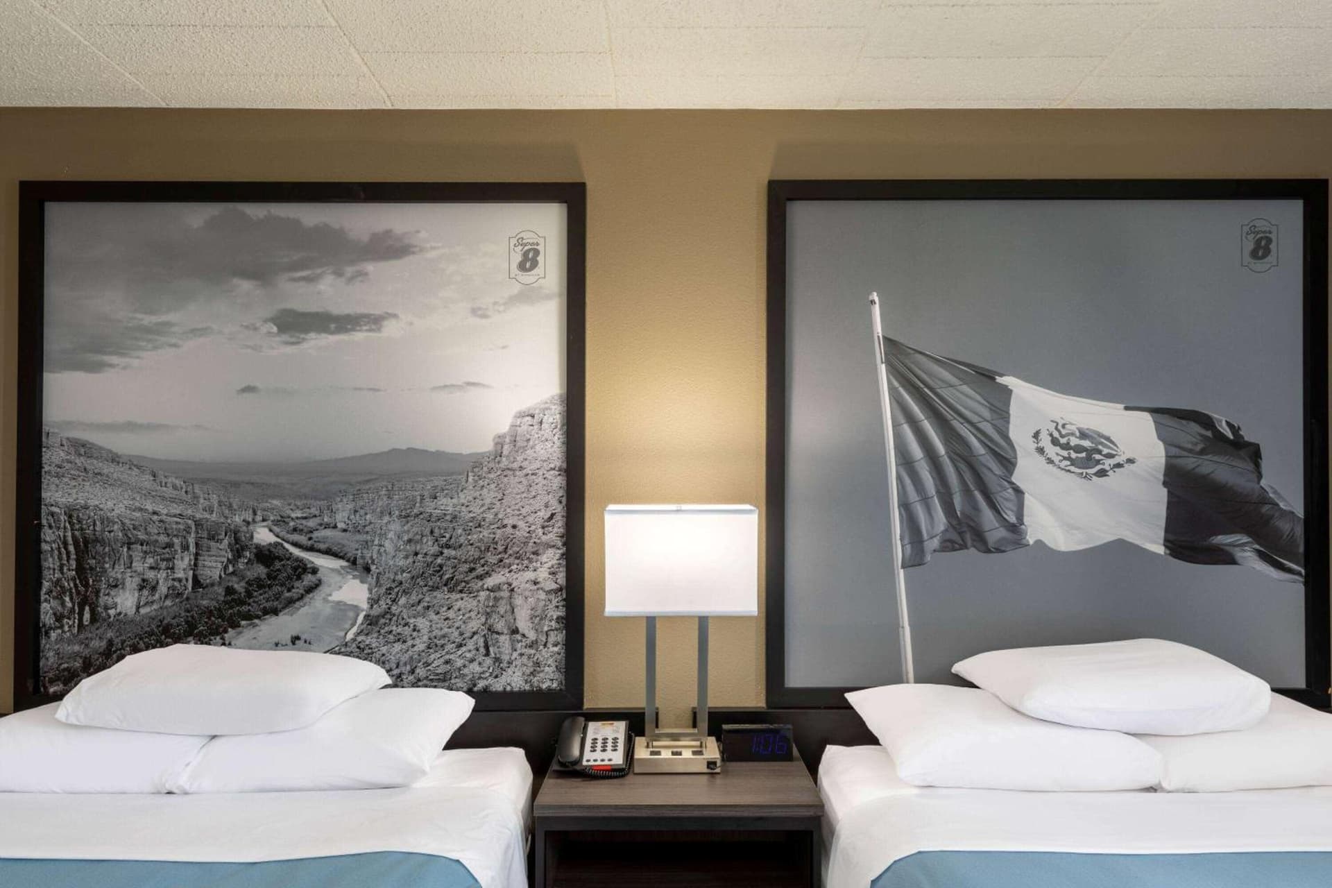 Super 8 by Wyndham Laredo gallery photo in Laredo, TX — image 9