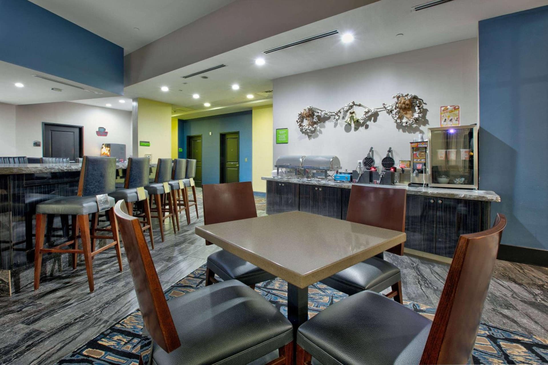 La Quinta Inn & Suites by Wyndham Lubbock Southwest gallery photo in Lubbock, TX — image 47