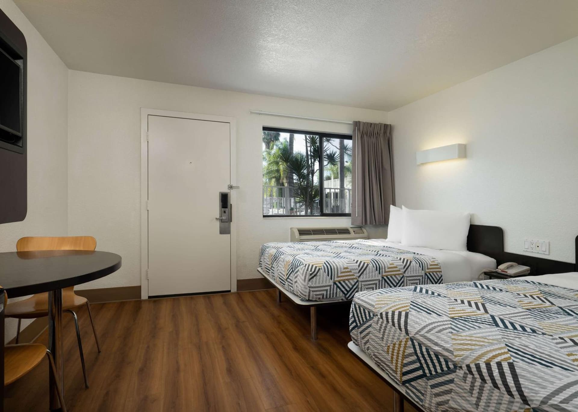 Motel 6-Goleta, CA - Santa Barbara gallery photo in Santa Barbara, CA — image 27