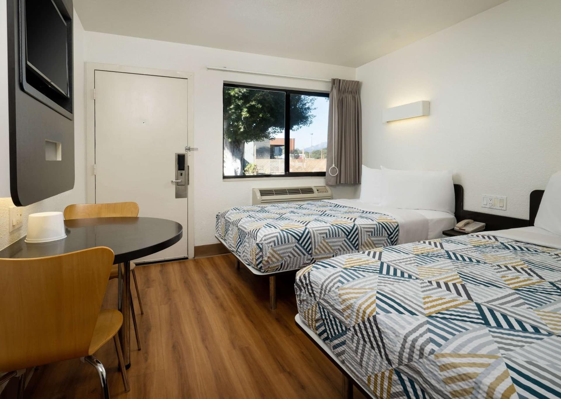 Motel 6-Goleta, CA - Santa Barbara gallery photo in Santa Barbara, CA — image 36