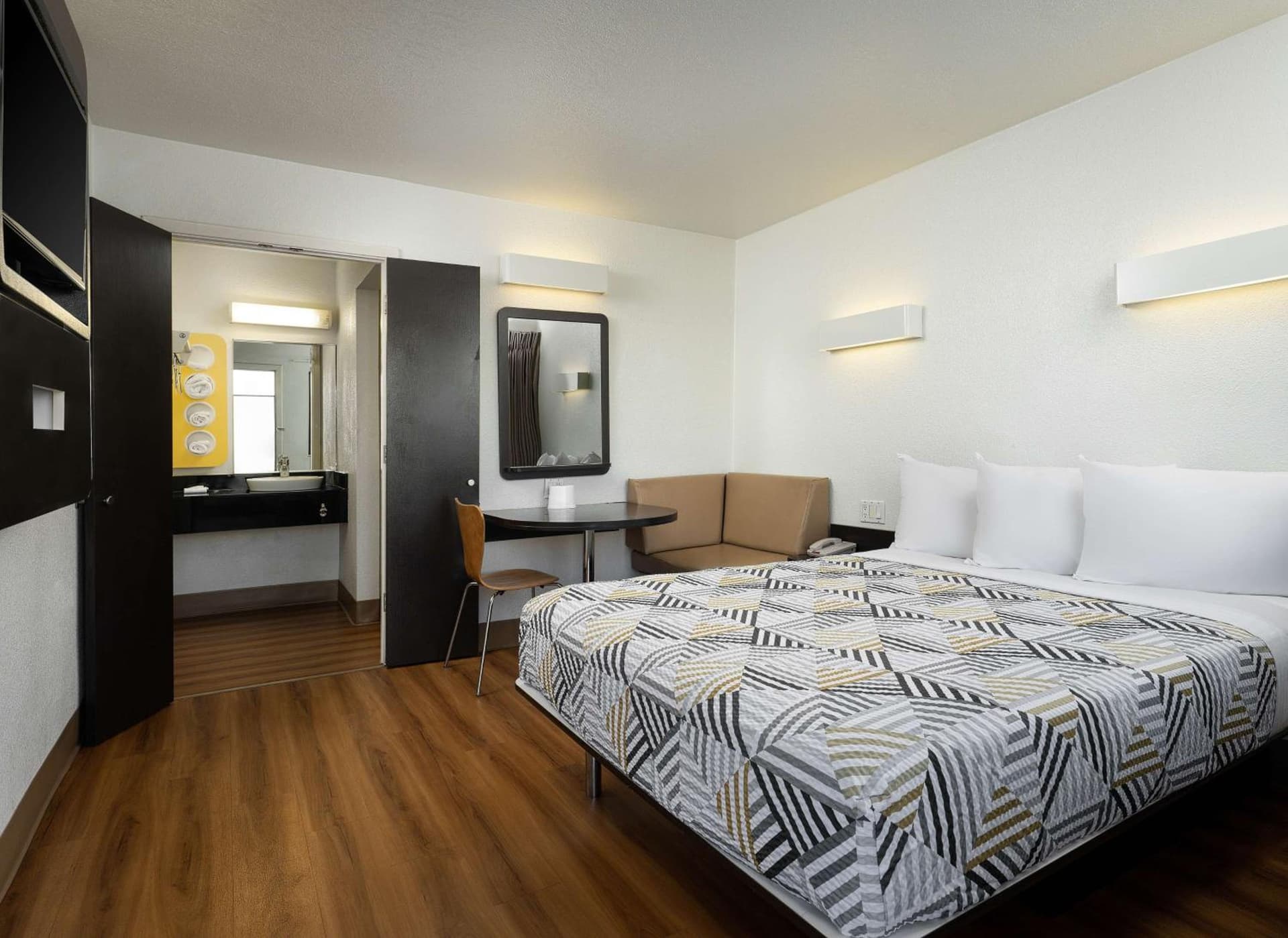 Motel 6-Goleta, CA - Santa Barbara gallery photo in Santa Barbara, CA — image 6