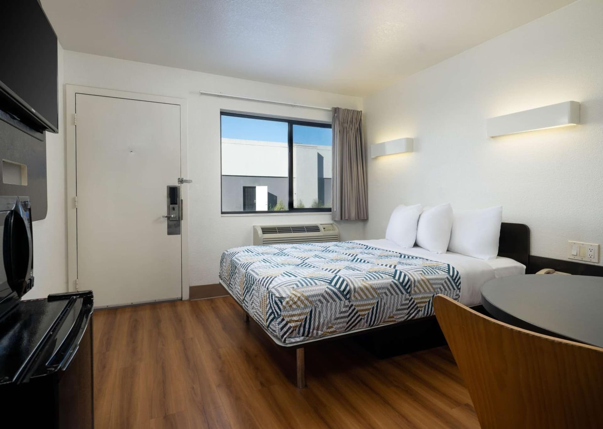 Motel 6-Goleta, CA - Santa Barbara gallery photo in Santa Barbara, CA — image 35