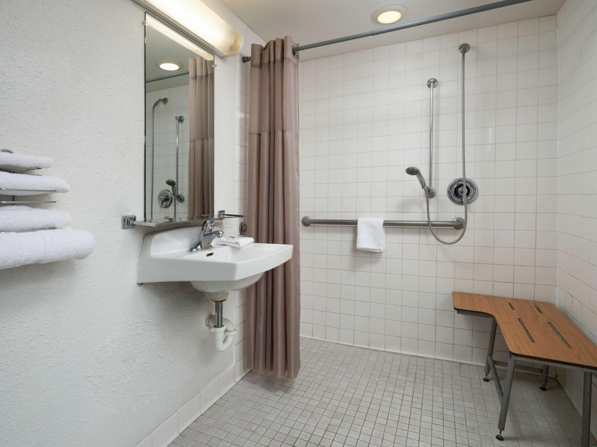 Motel 6-Goleta, CA - Santa Barbara gallery photo in Santa Barbara, CA — image 7