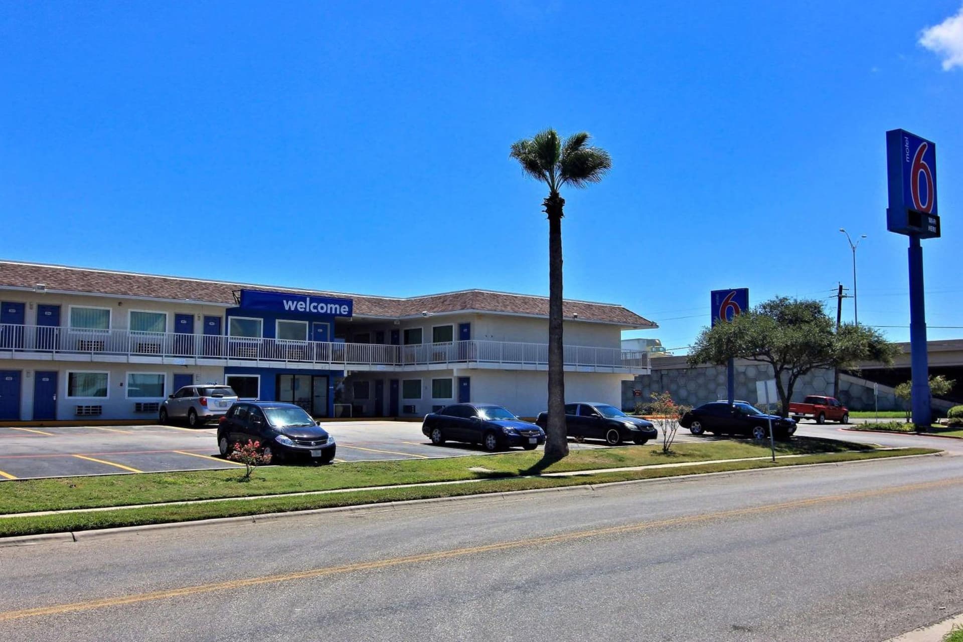 Motel 6-Corpus Christi, TX - East - North Padre Island gallery photo in Corpus Christi, TX — image 66