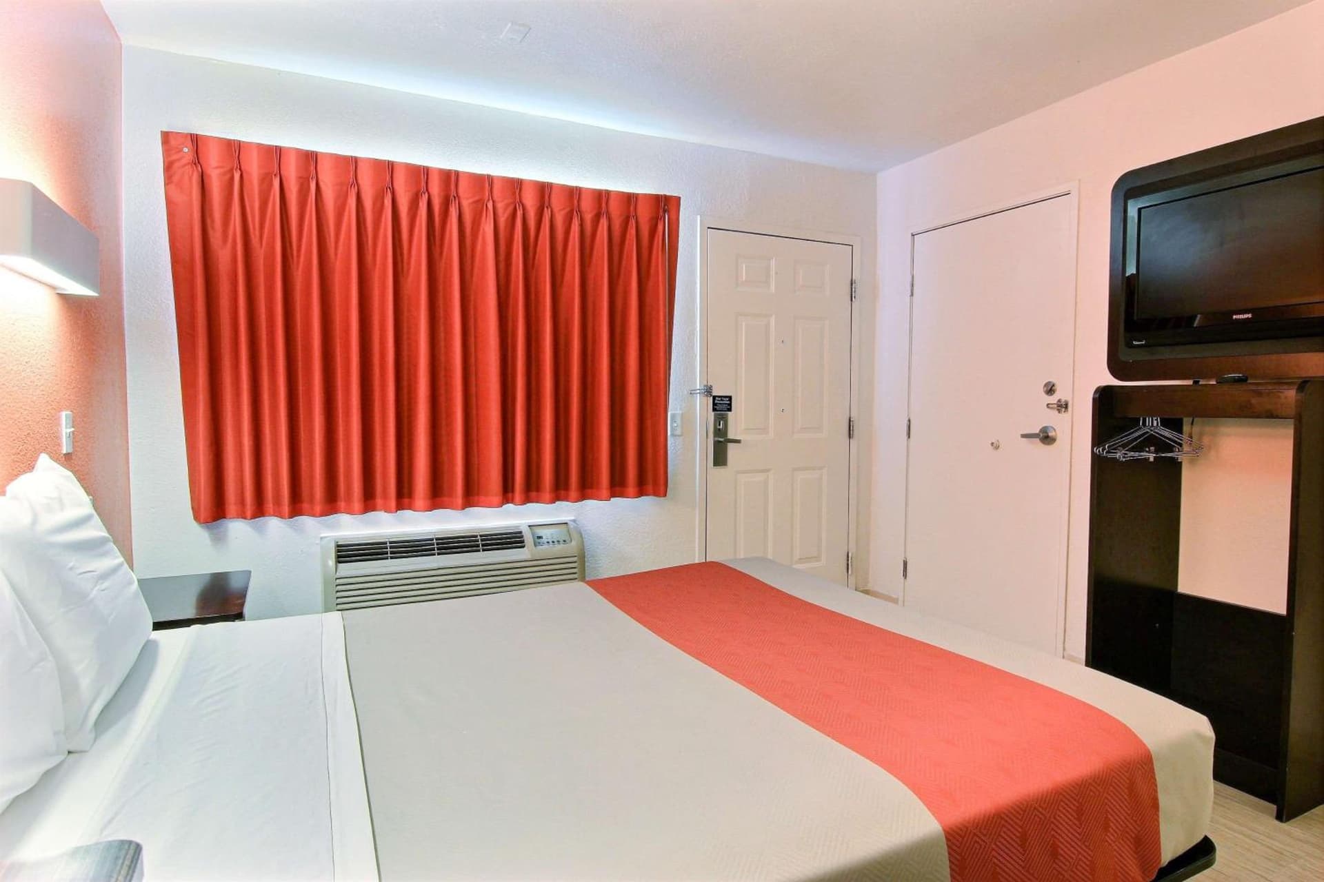 Motel 6-Corpus Christi, TX - East - North Padre Island gallery photo in Corpus Christi, TX — image 72