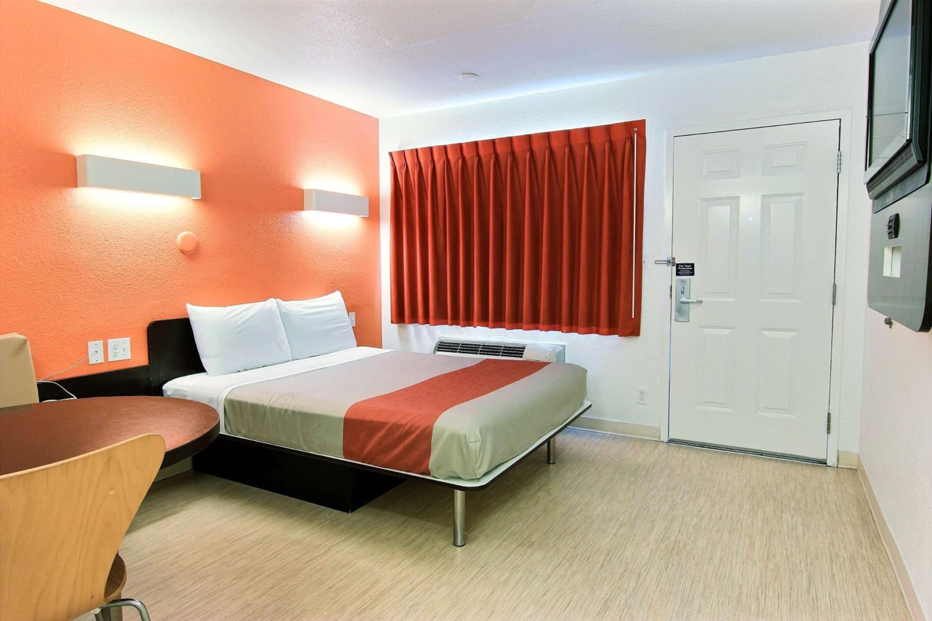 Motel 6-Corpus Christi, TX - East - North Padre Island gallery photo in Corpus Christi, TX — image 4