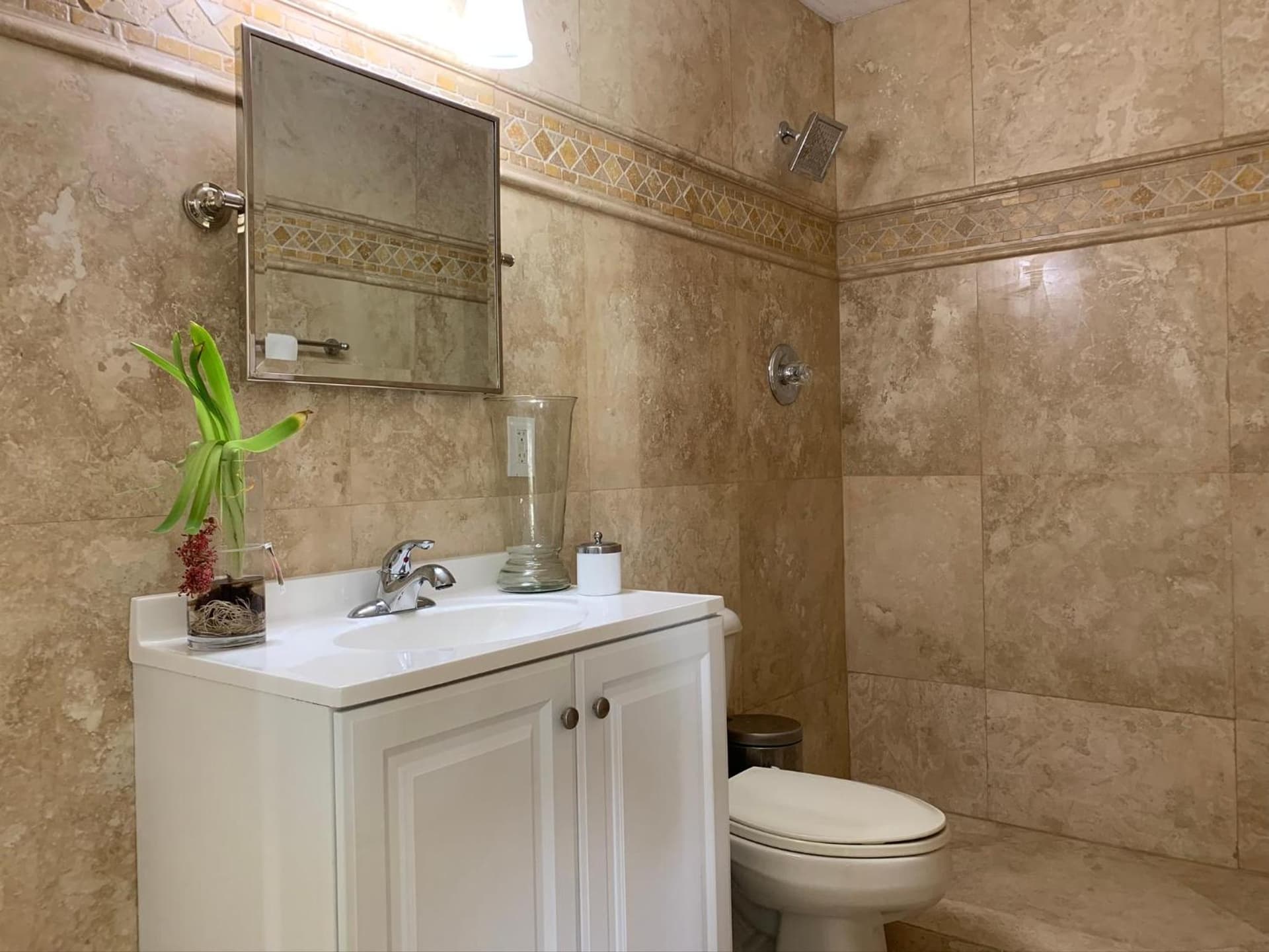 Serene Room in Miramar's High-End Estate gallery photo in Miramar, FL — image 11