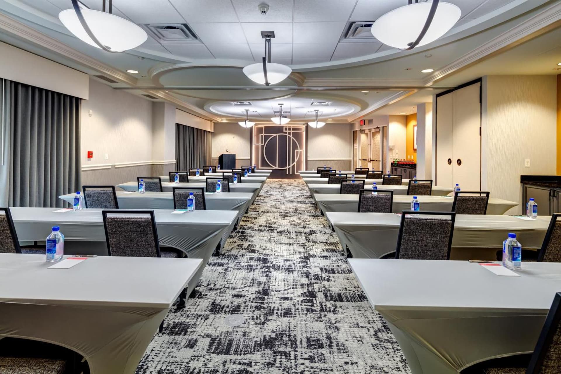 Hotel Indigo Jacksonville-Deerwood Park by IHG gallery photo in Jacksonville, FL — image 30