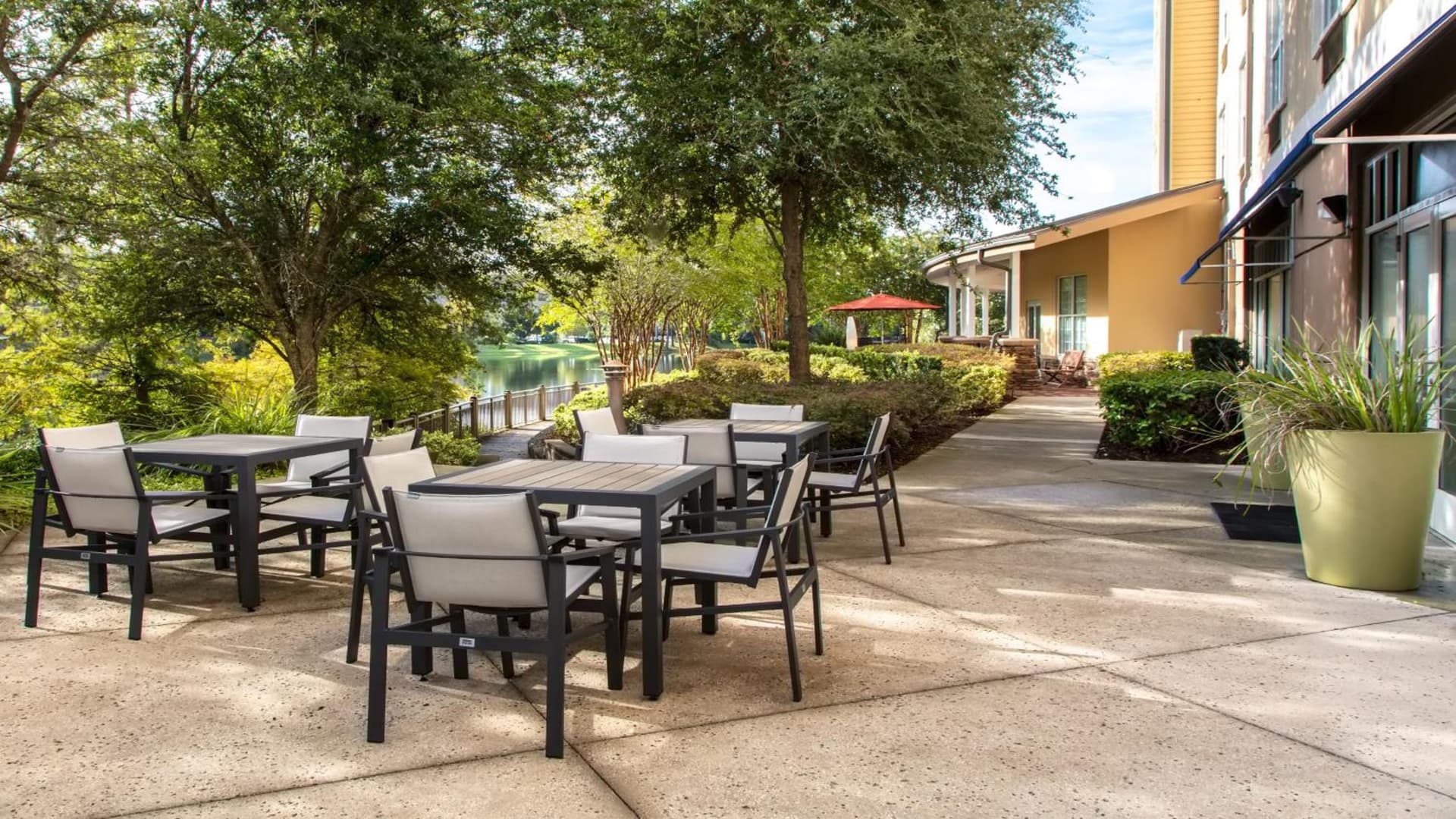 Hotel Indigo Jacksonville-Deerwood Park by IHG gallery photo in Jacksonville, FL — image 41