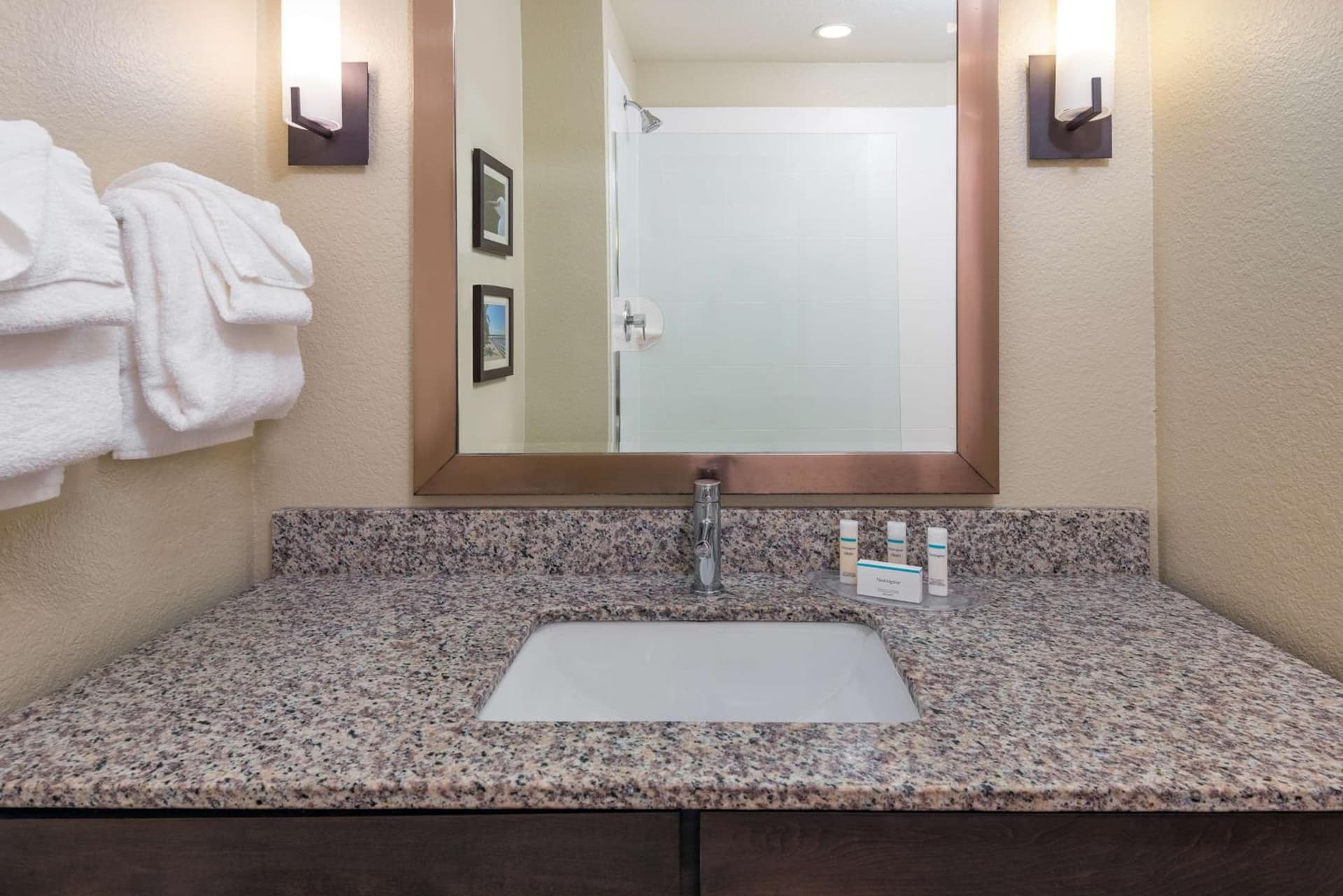 Ameniti Bay - Best Western Signature Collection gallery photo in Sarasota, FL — image 20