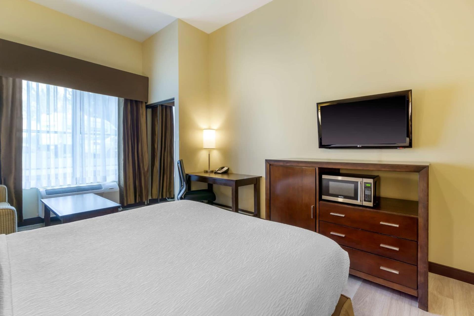 Best Western Plus Lacey Inn & Suites gallery photo in Lacey, WA — image 11