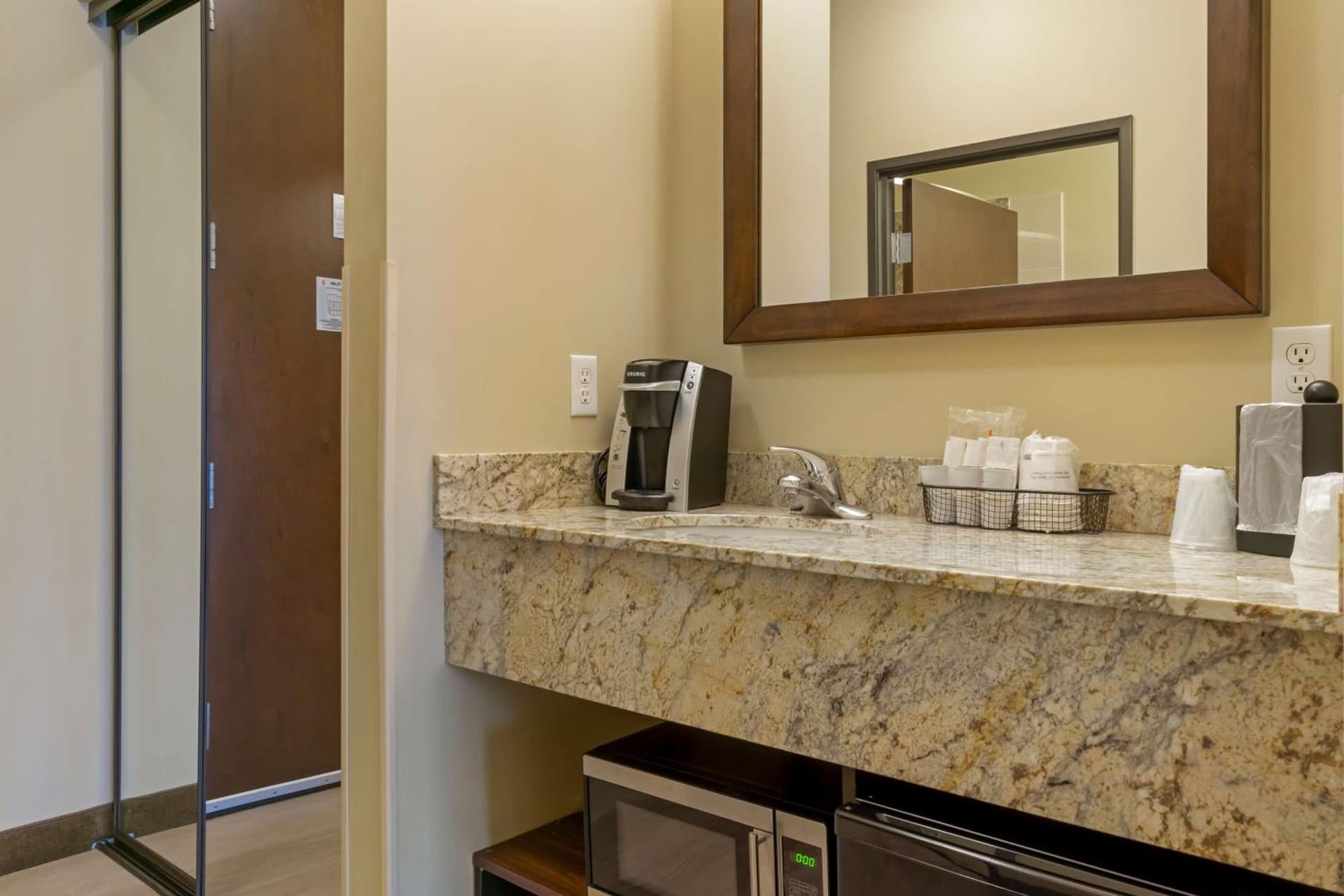 Best Western Plus Lacey Inn & Suites gallery photo in Lacey, WA — image 6
