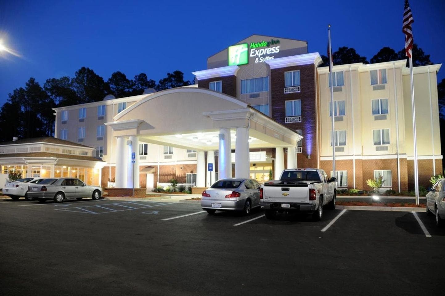 Holiday Inn Express Hotel & Suites Bainbridge by IHG featured exterior or lobby in Bainbridge, GA — similar hotel