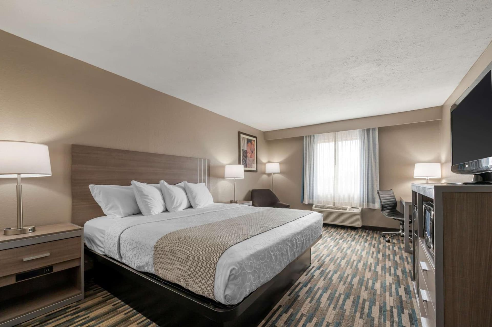 Best Western Edinburgh/Columbus interior in Edinburgh, IN — gallery photo 2