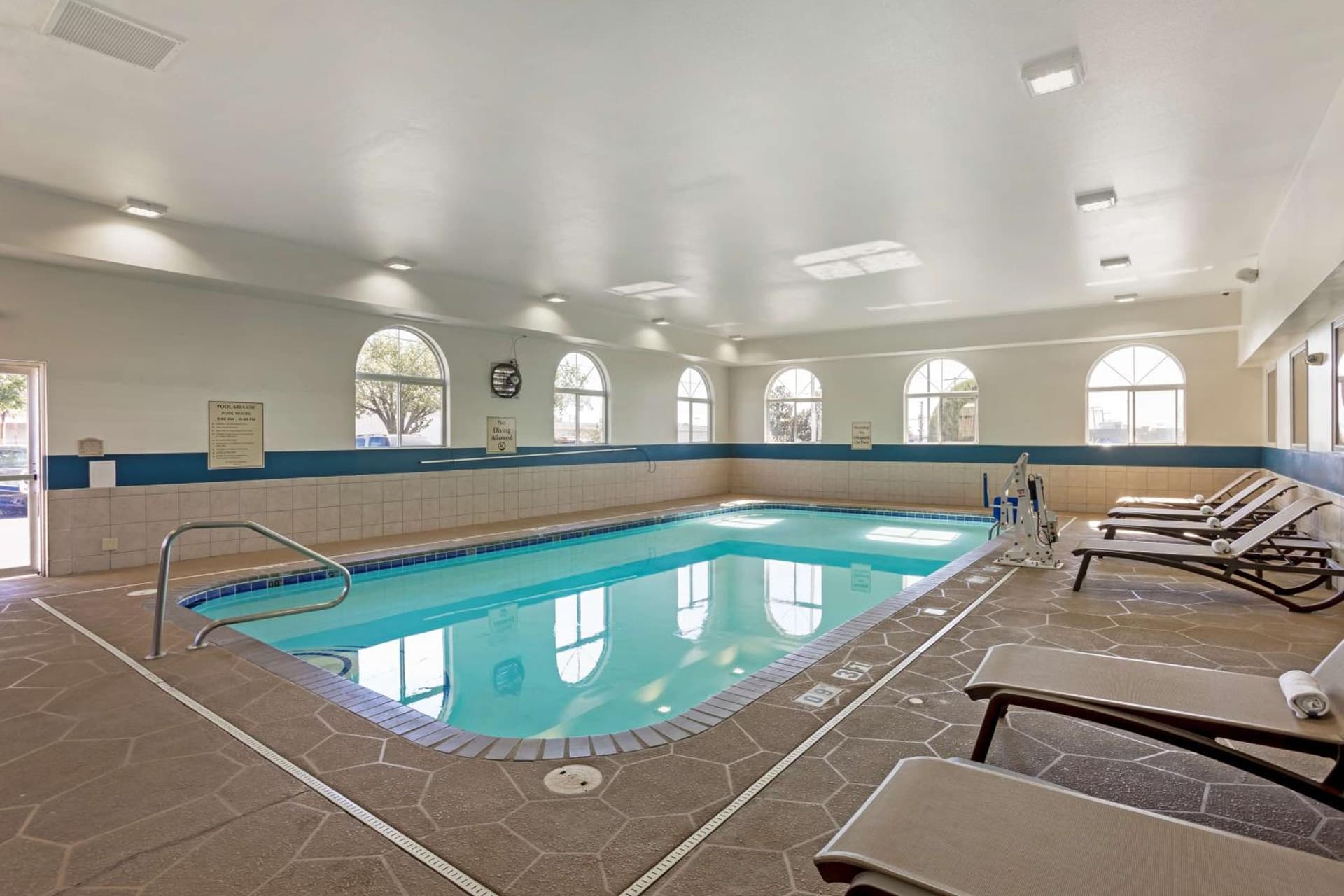 Best Western Plus Searcy Inn interior in Searcy, AR — gallery photo 2