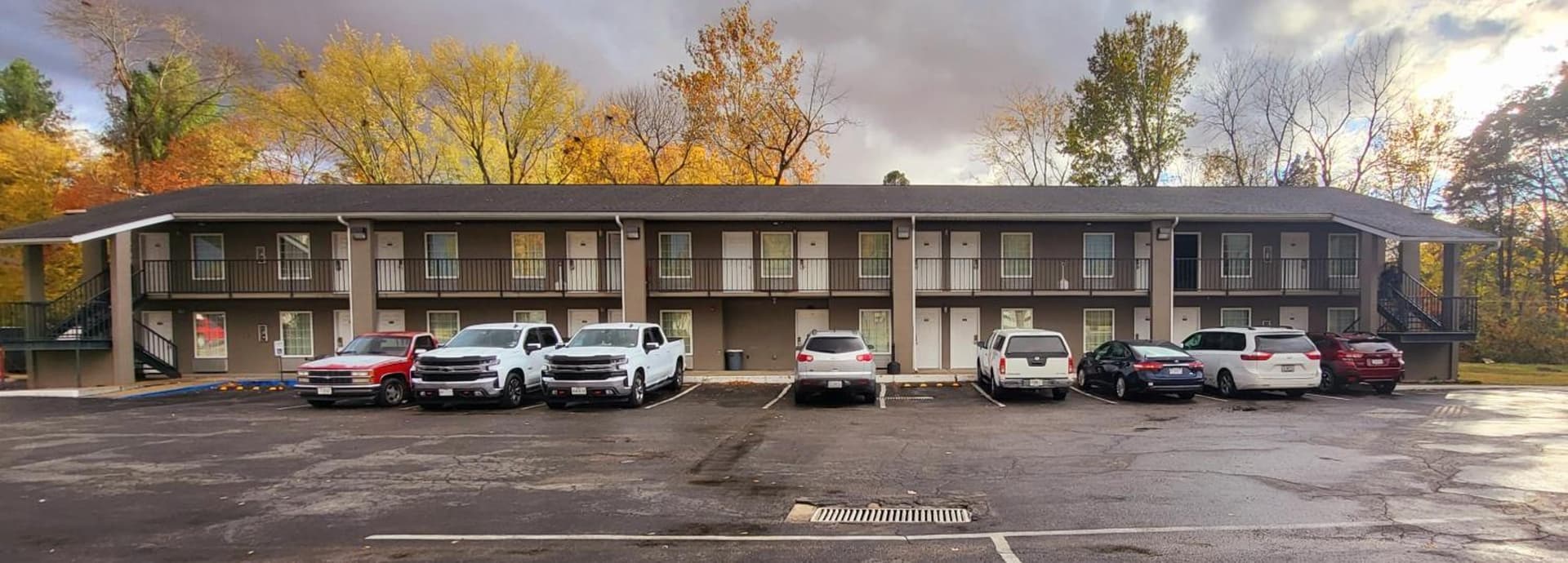 Jackson Town House Inn featured exterior or lobby in Jackson, MO — similar hotel