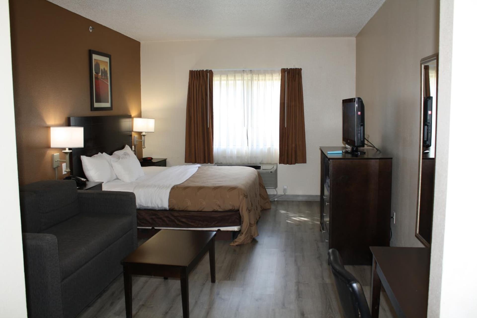 Quality Inn & Suites Wichita Falls I-44 gallery photo in Wichita Falls, TX — image 46