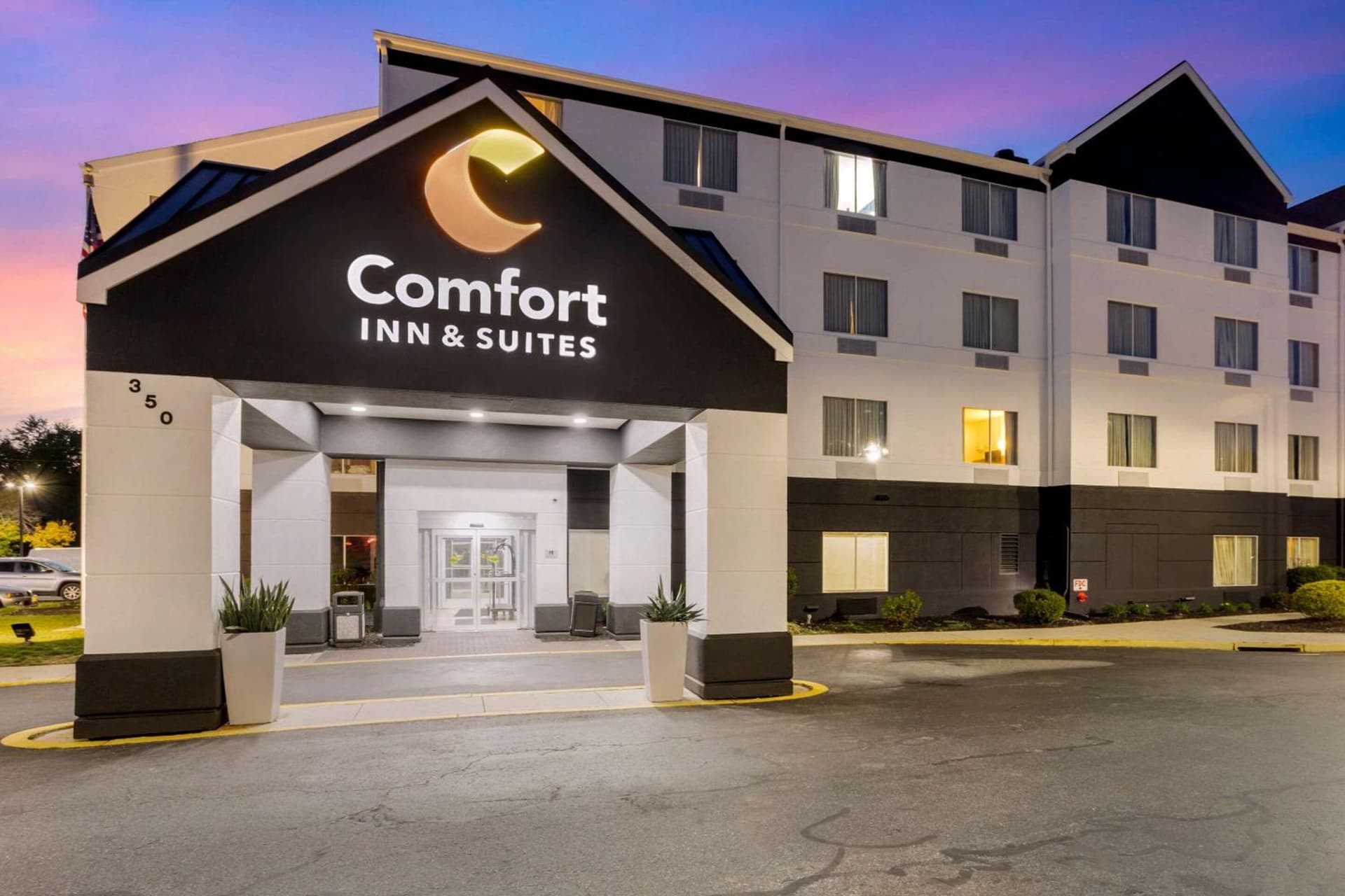 Comfort Inn & Suites Mt Laurel-Philadelphia interior in Mount Laurel, NJ — gallery photo 2