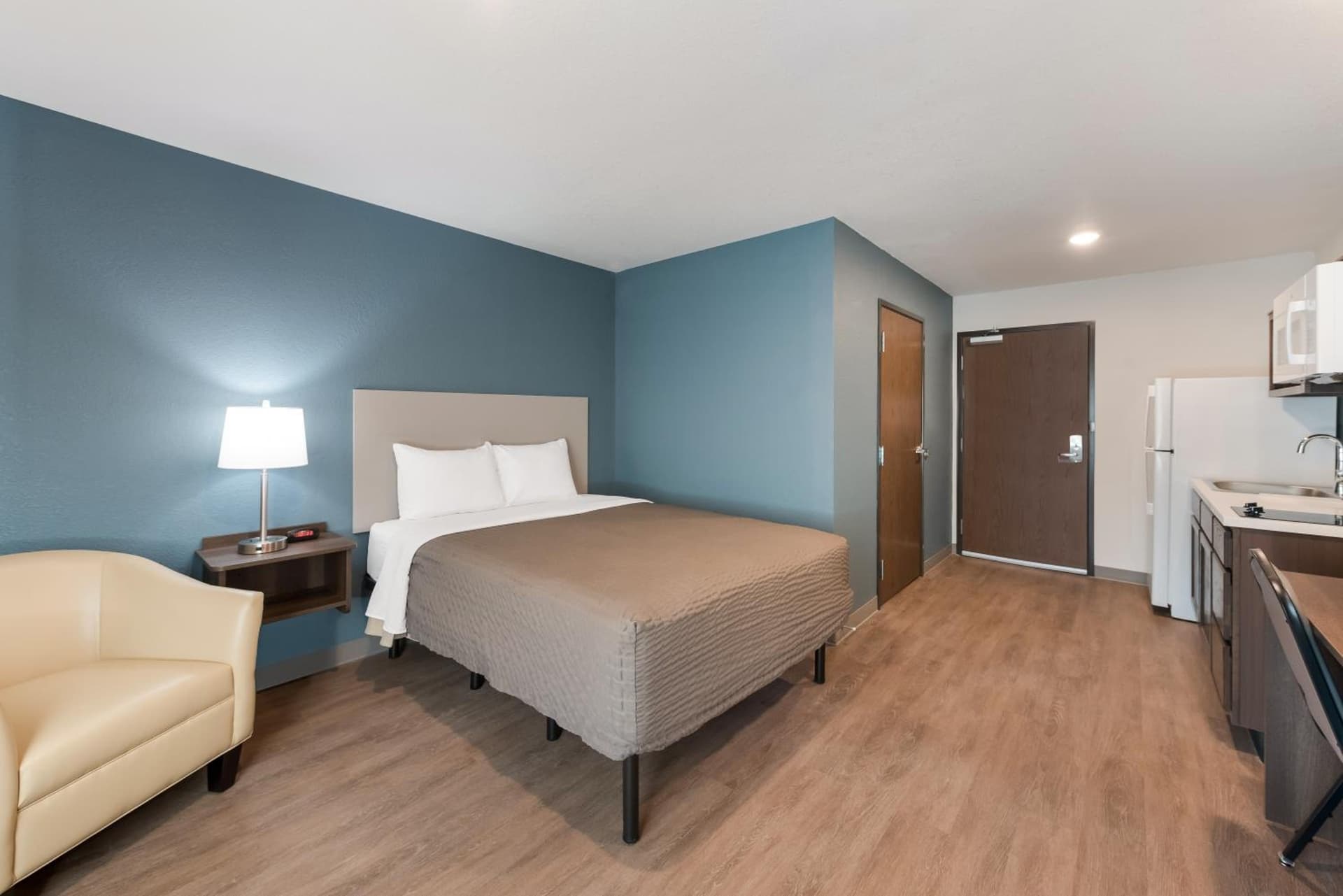 WoodSpring Suites Dayton North interior in Dayton, OH — gallery photo 2