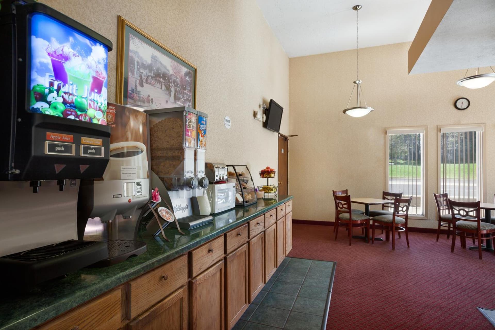 Travelodge by Wyndham La Porte/Michigan City Area gallery photo in LaPorte, IN — image 9