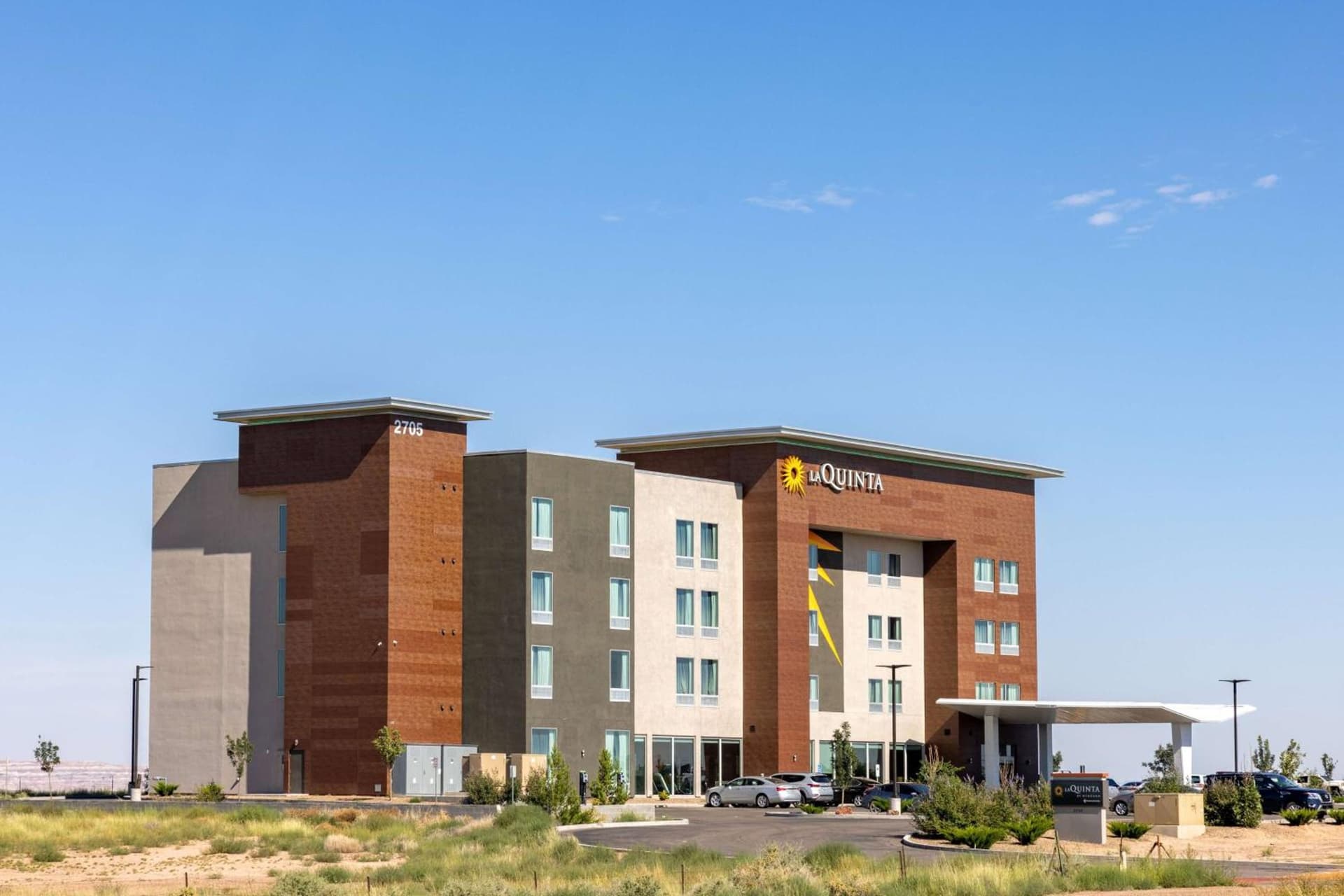 La Quinta Inn & Suites by Wyndham Holbrook Petrified Forest property views in Holbrook, AZ — gallery photo 3