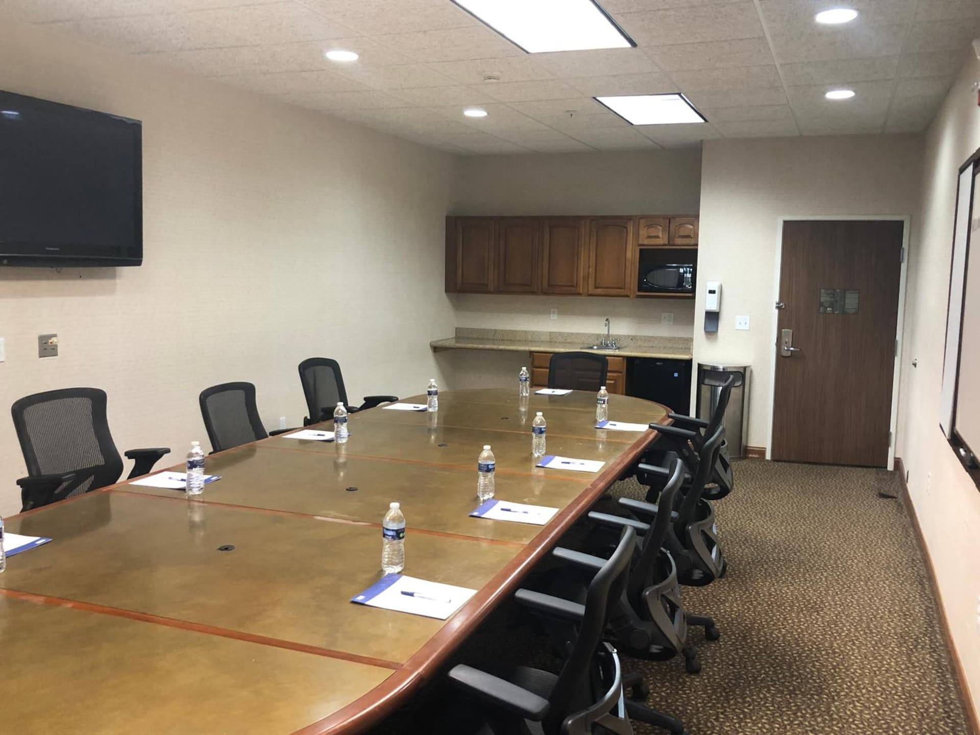 Holiday Inn Express Hotel & Suites Howell by IHG gallery photo in Howell, MI — image 18