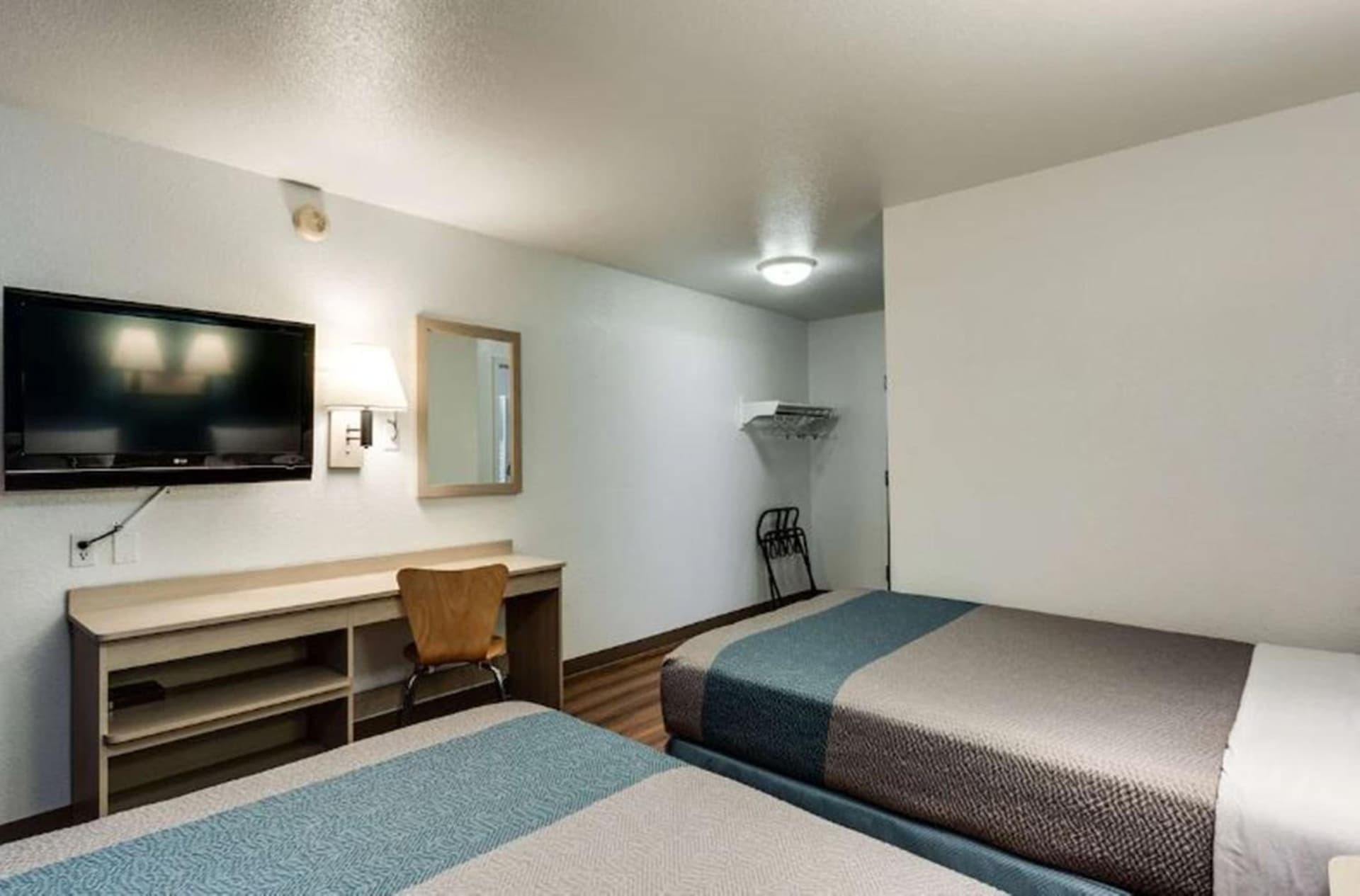 Motel 6-Spokane, WA - West gallery photo in Spokane, WA — image 6