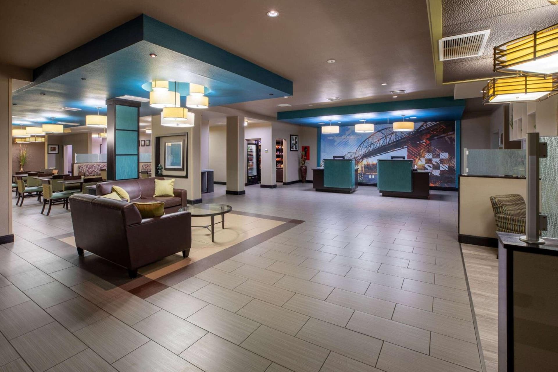 La Quinta Inn & Suites by Wyndham Durant property views in Durant, OK — gallery photo 3