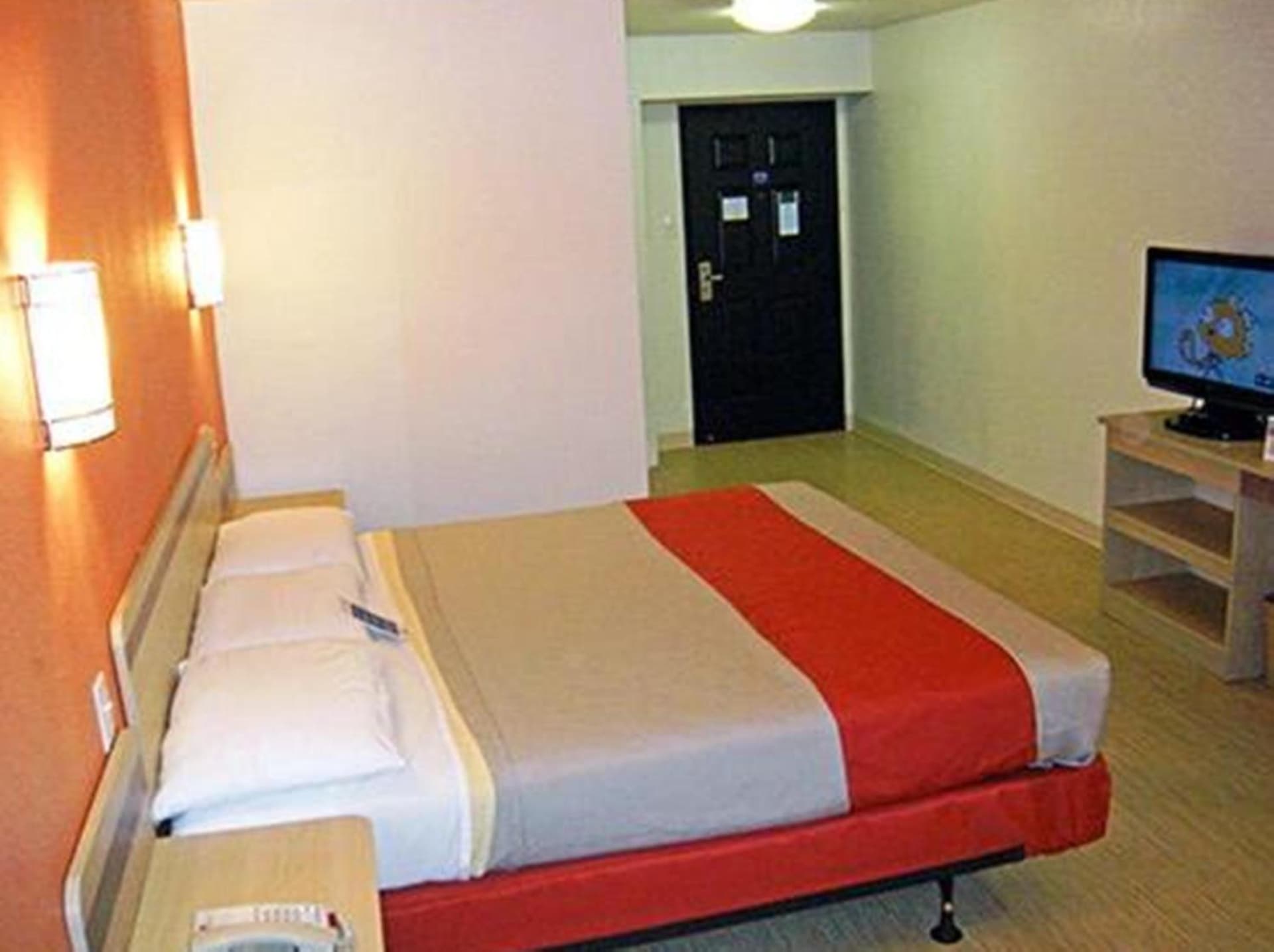Motel 6-Pasadena, TX gallery photo in Pasadena, TX — image 25
