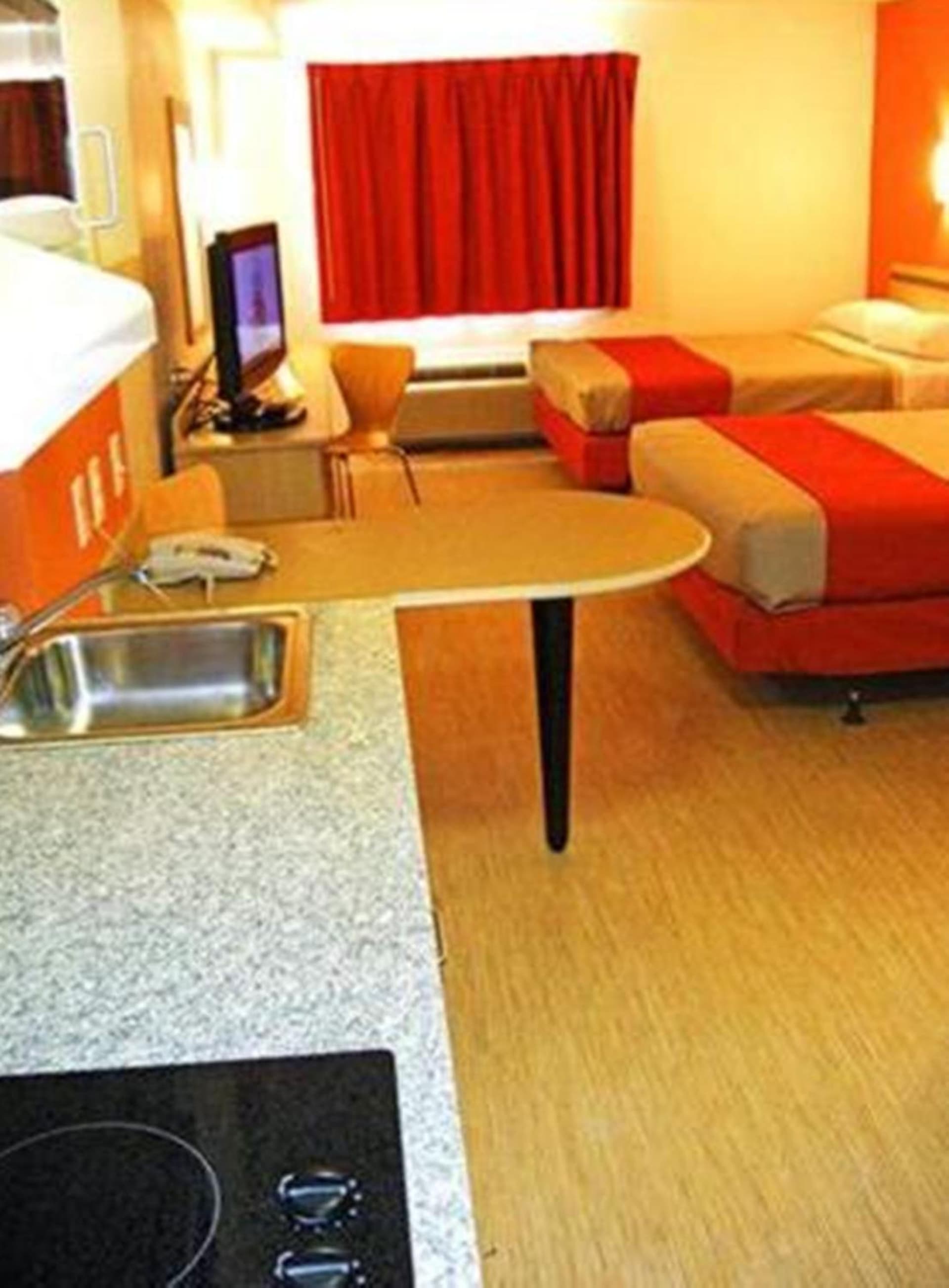 Motel 6-Pasadena, TX gallery photo in Pasadena, TX — image 9