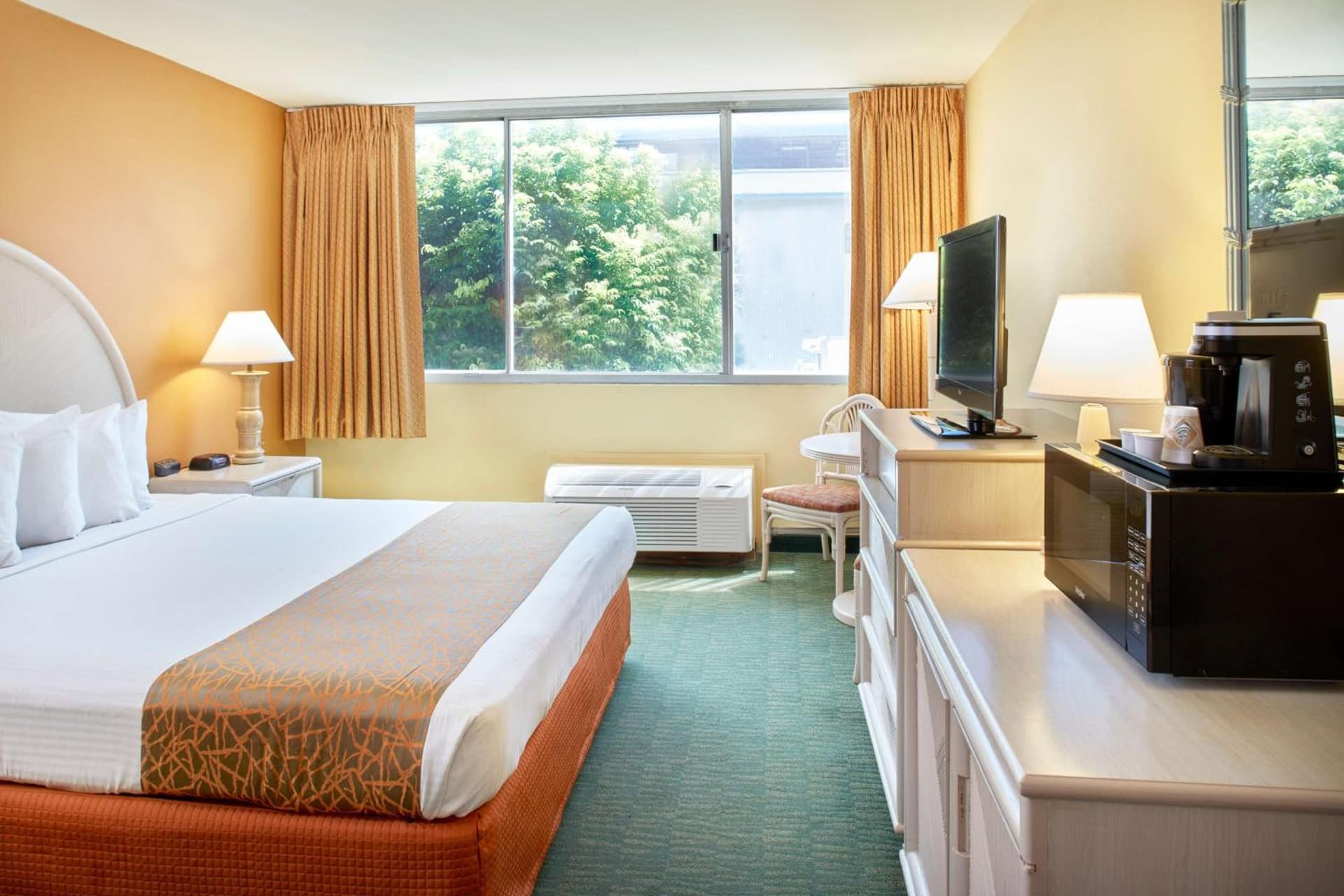 Airport Honolulu Hotel, Trademark Collection by Wyndham gallery photo in Honolulu, HI — image 42