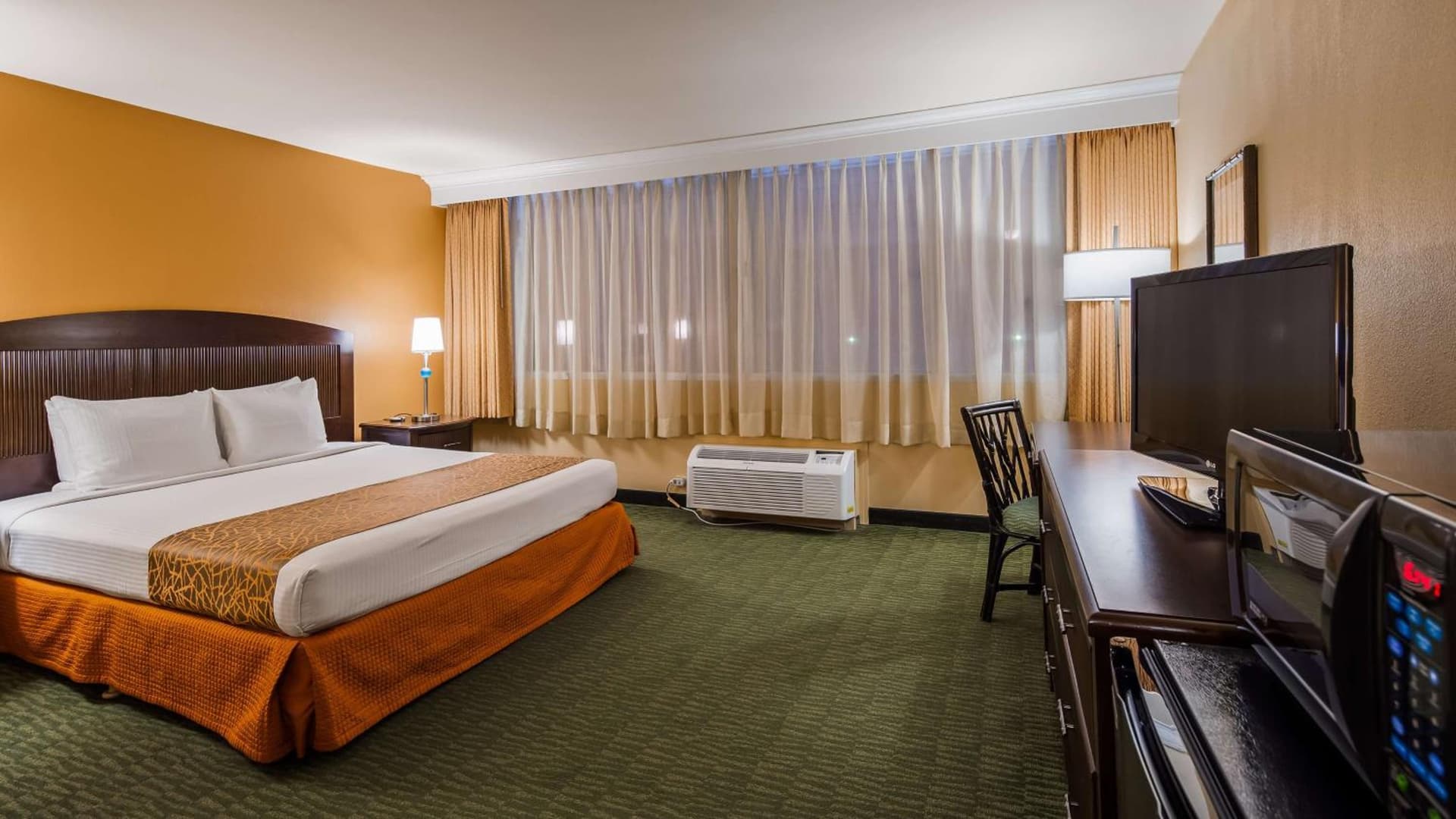 Airport Honolulu Hotel, Trademark Collection by Wyndham gallery photo in Honolulu, HI — image 86