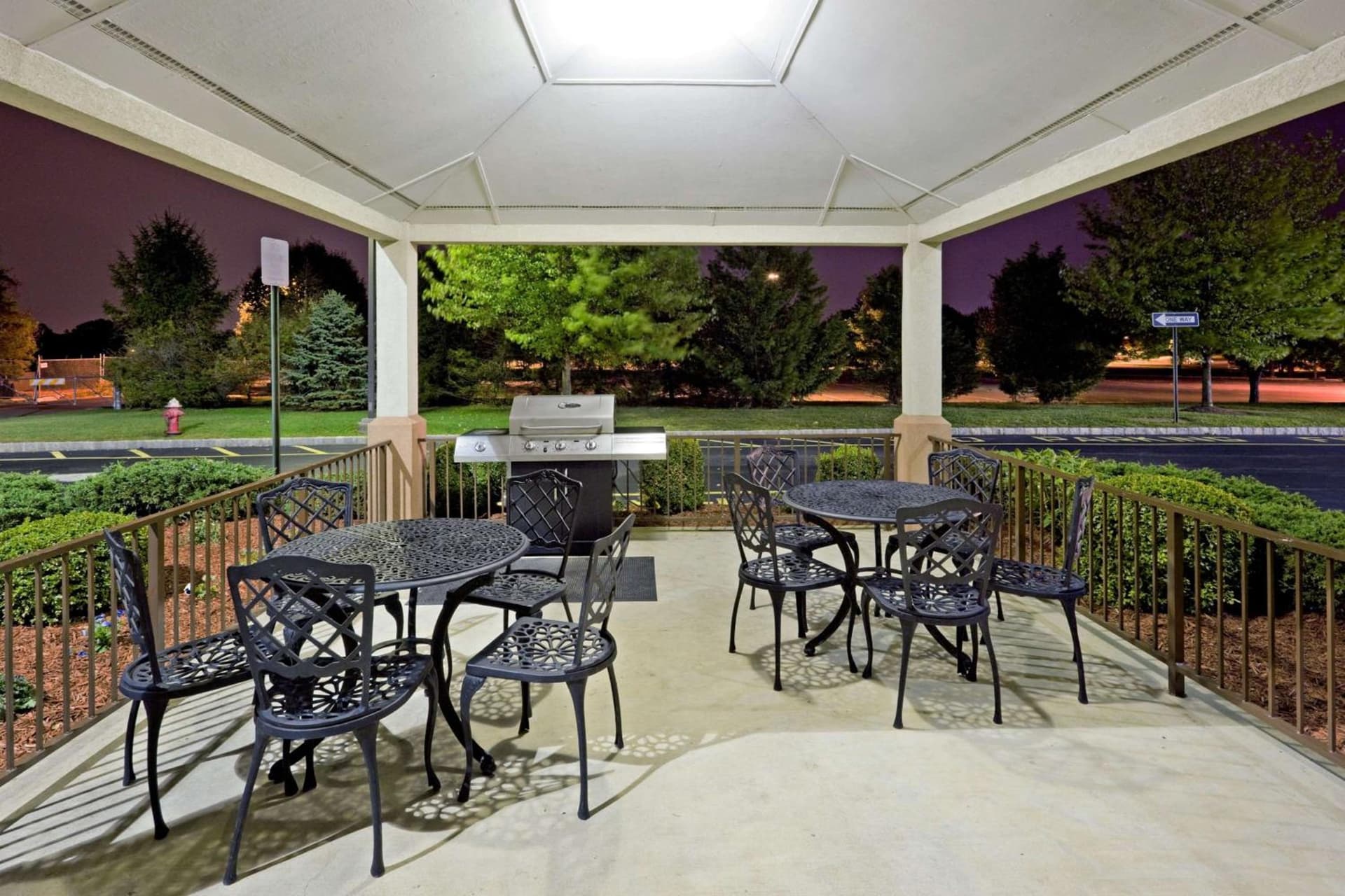Sonesta Simply Suites Somerset gallery photo in Somerset, NJ — image 25