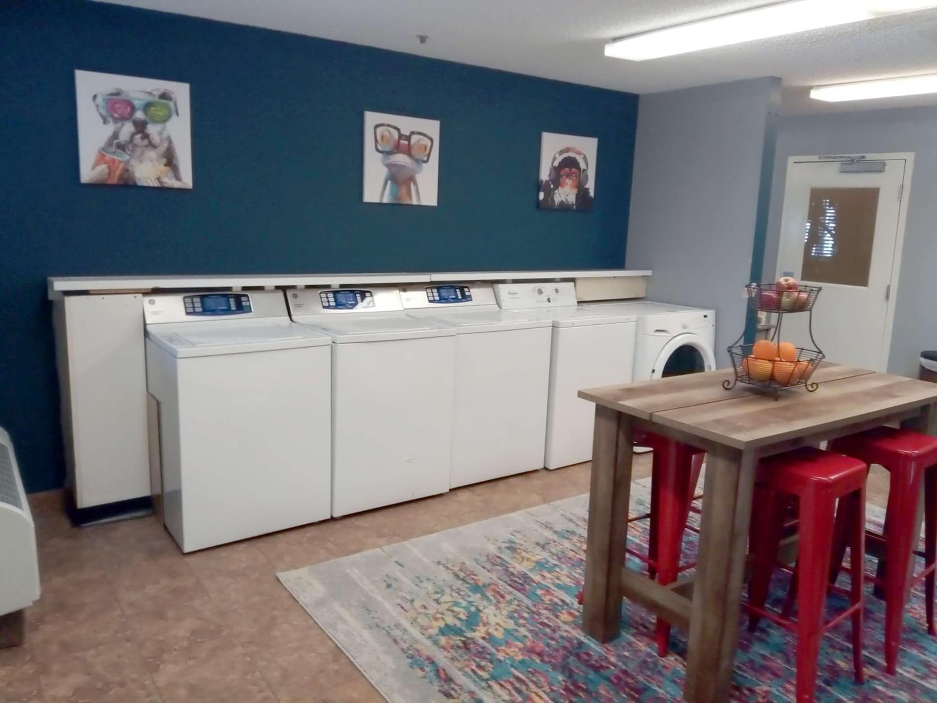 Sonesta Simply Suites Somerset gallery photo in Somerset, NJ — image 17