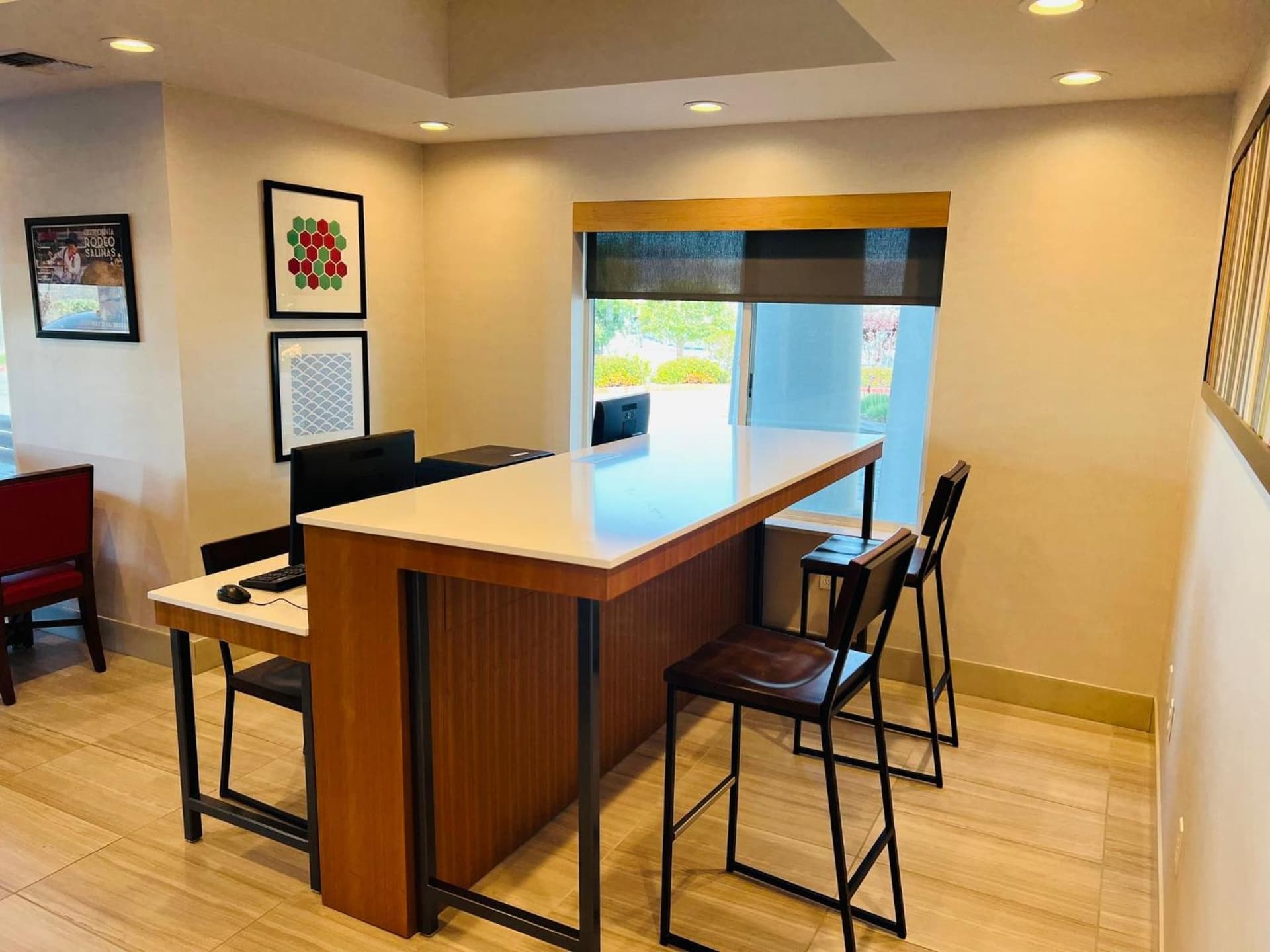 Holiday Inn Express & Suites Salinas by IHG gallery photo in Salinas, CA — image 42