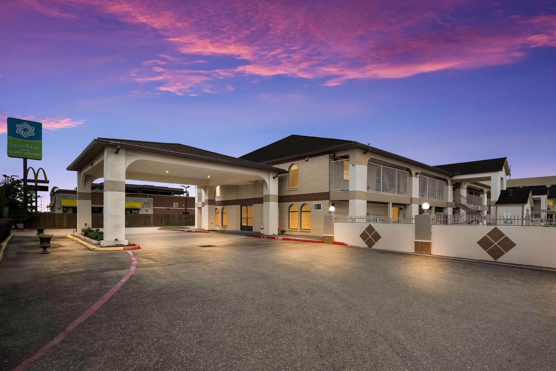 SureStay Hotel by Best Western Deer Park — hotel in Deer Park, Texas