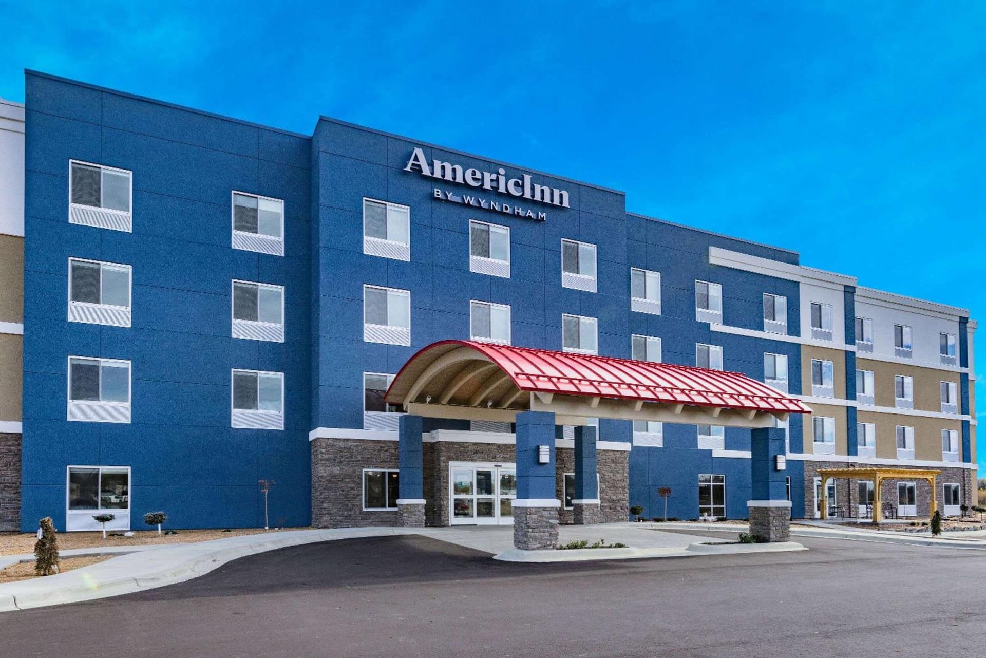 AmericInn by Wyndham International Falls interior in International Falls, MN — gallery photo 2
