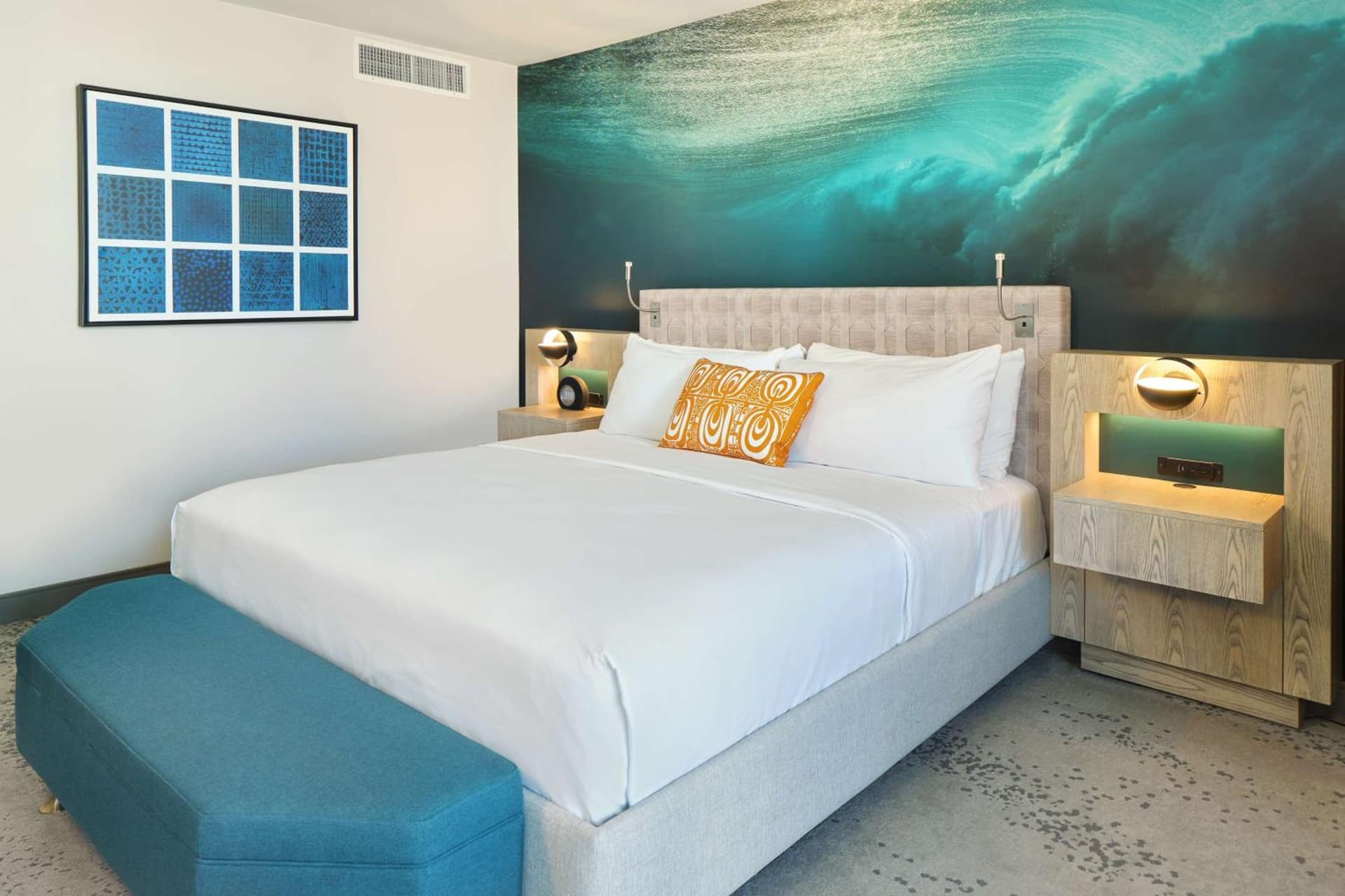 OUTRIGGER Waikiki Beachcomber Hotel gallery photo in Honolulu, HI — image 116