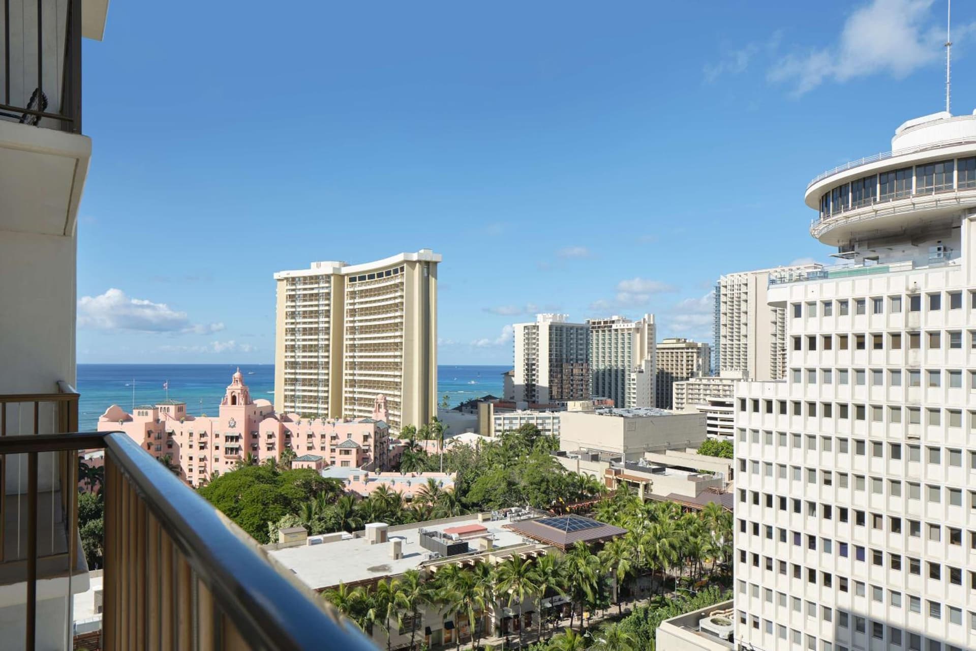OUTRIGGER Waikiki Beachcomber Hotel gallery photo in Honolulu, HI — image 151
