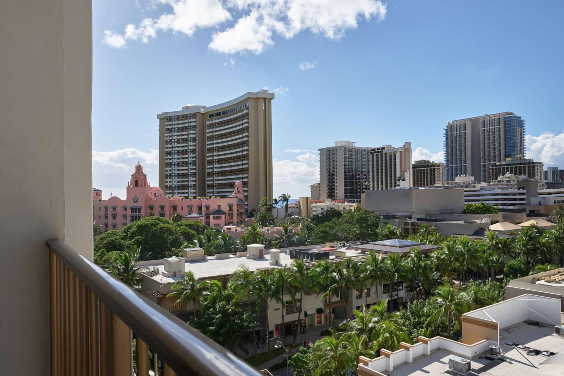 OUTRIGGER Waikiki Beachcomber Hotel gallery photo in Honolulu, HI — image 119