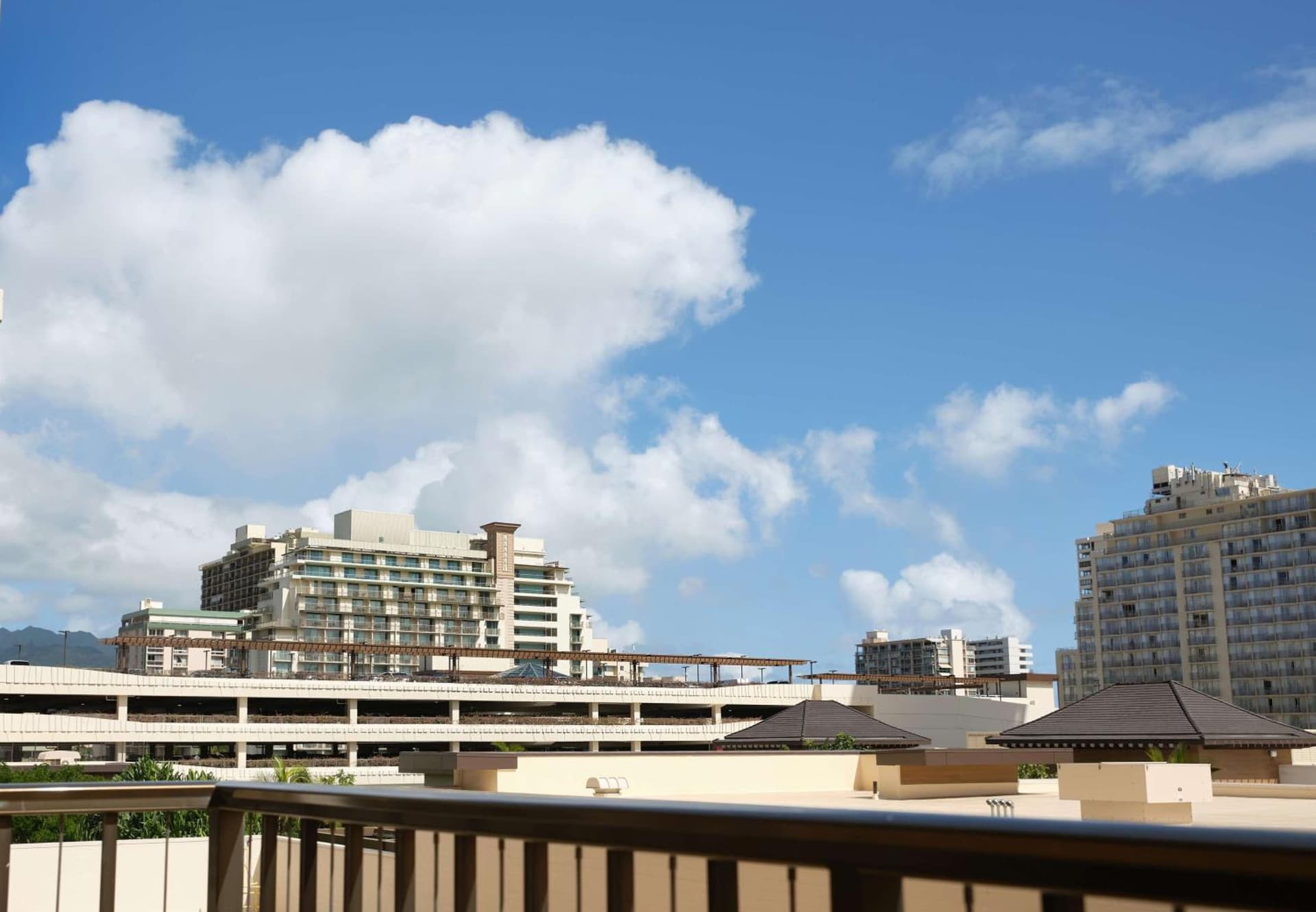 OUTRIGGER Waikiki Beachcomber Hotel gallery photo in Honolulu, HI — image 196