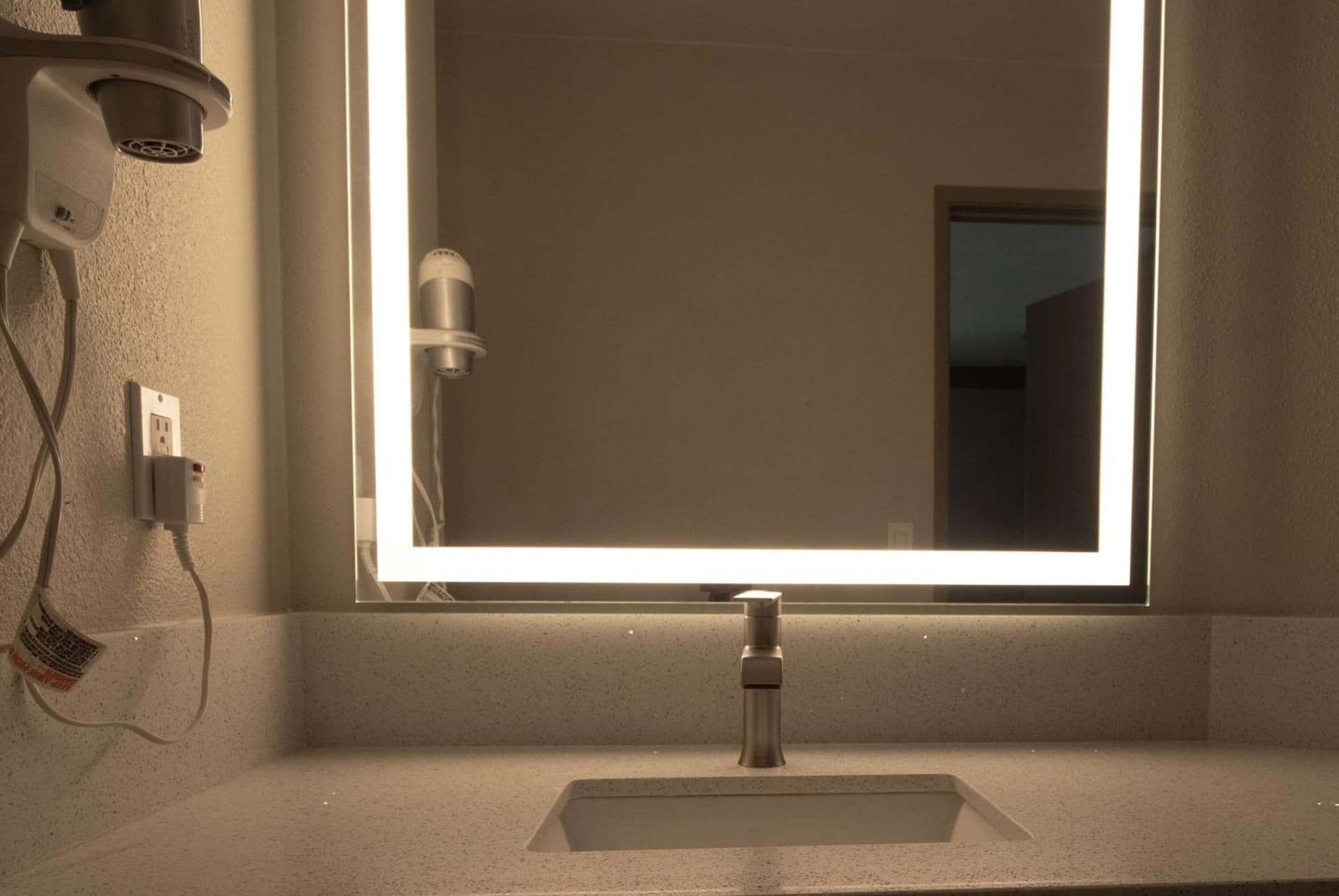Days Inn by Wyndham Carlsbad gallery photo in Carlsbad, CA — image 41