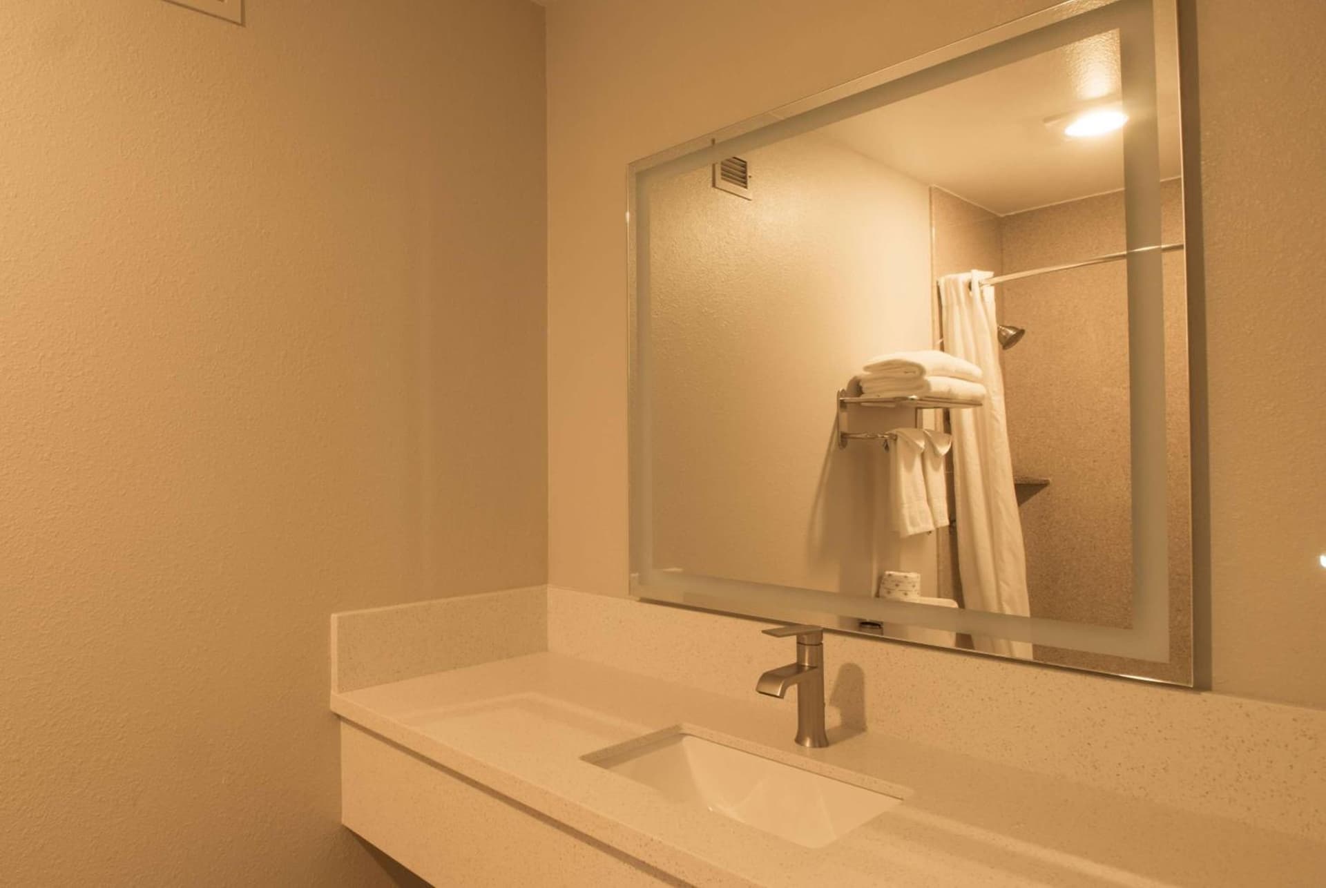 Days Inn by Wyndham Carlsbad gallery photo in Carlsbad, CA — image 26