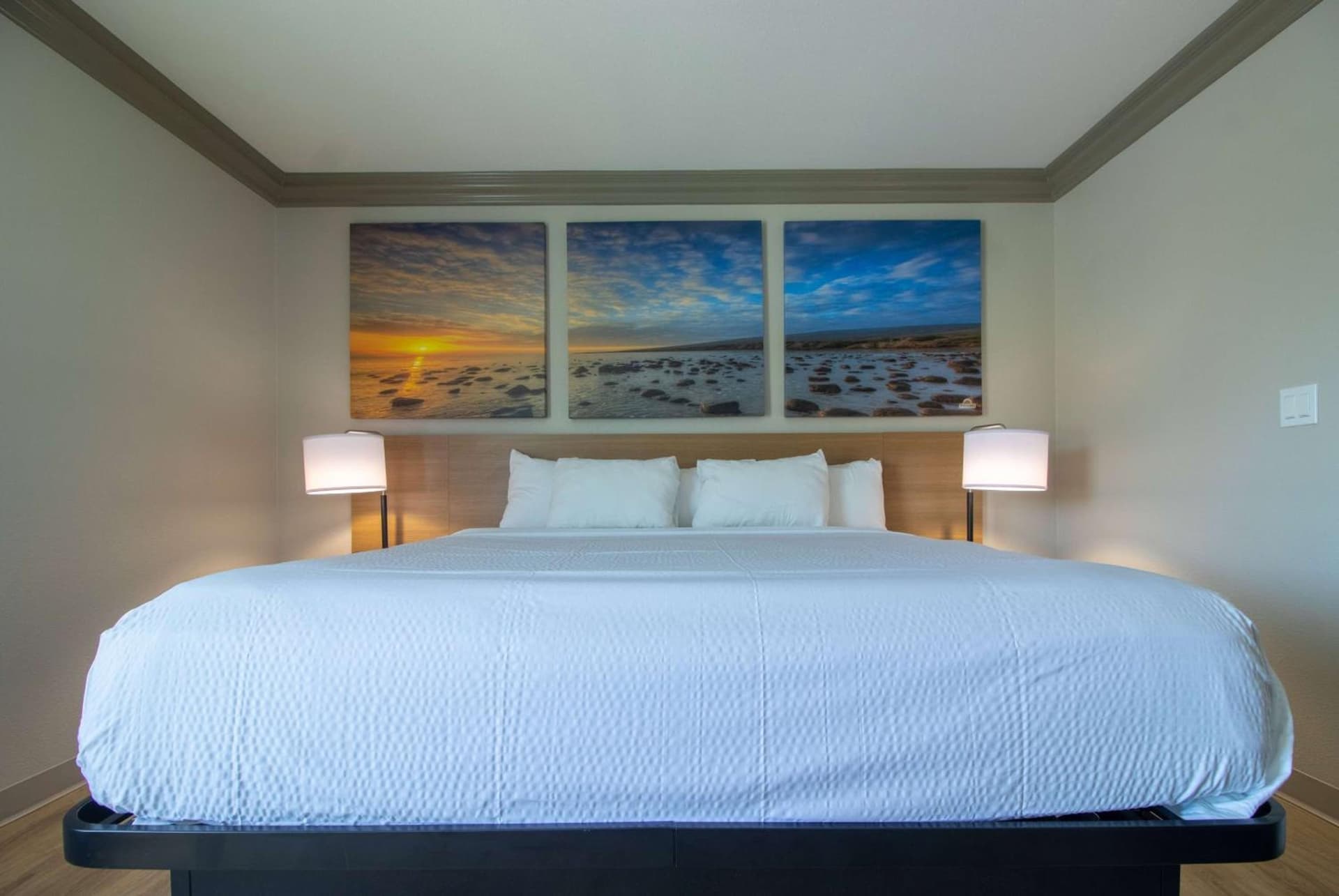 Days Inn by Wyndham Carlsbad gallery photo in Carlsbad, CA — image 22