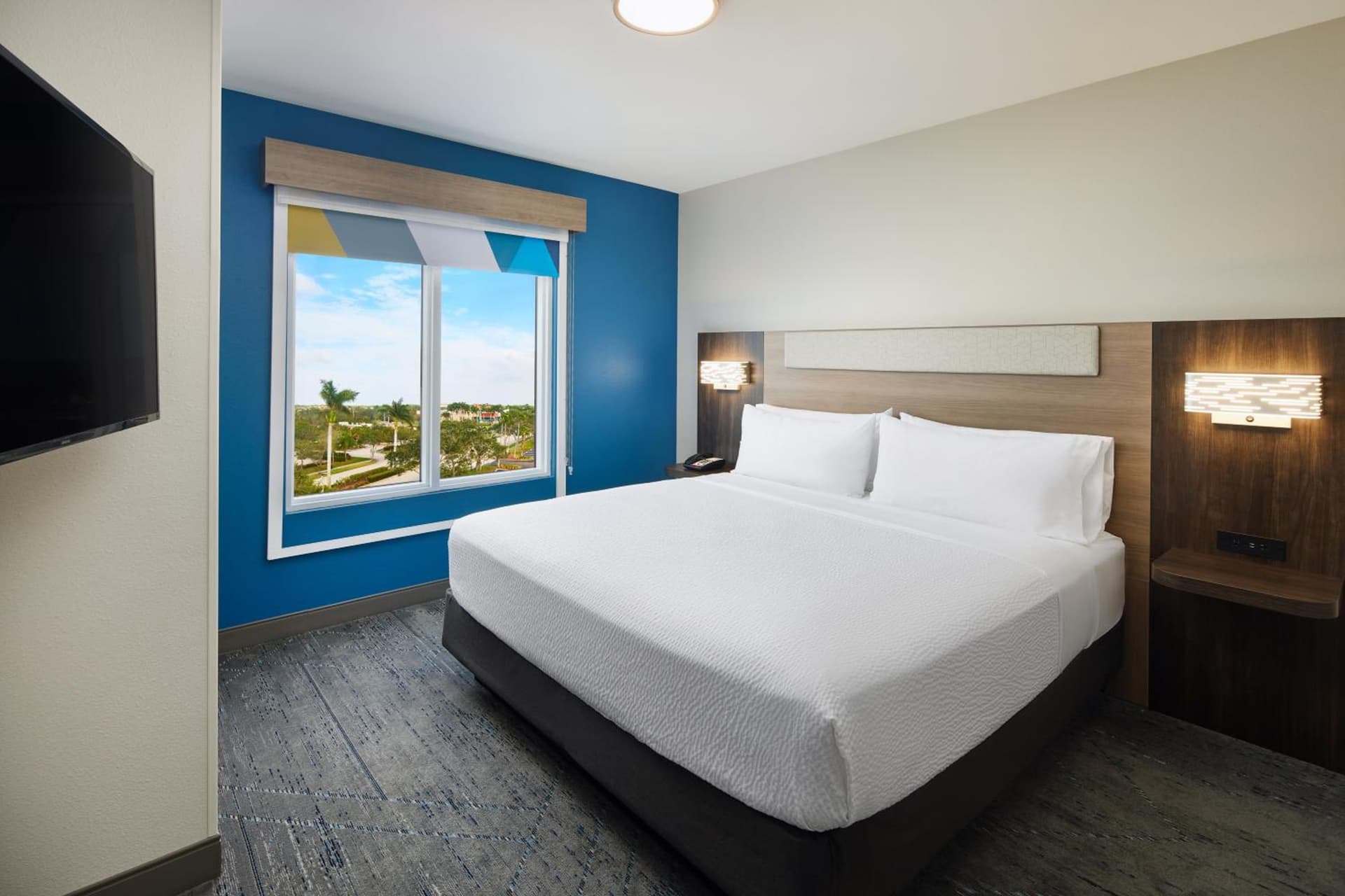 Holiday Inn Express Hotel & Suites Port St. Lucie West by IHG interior in Port Saint Lucie, FL — gallery photo 2