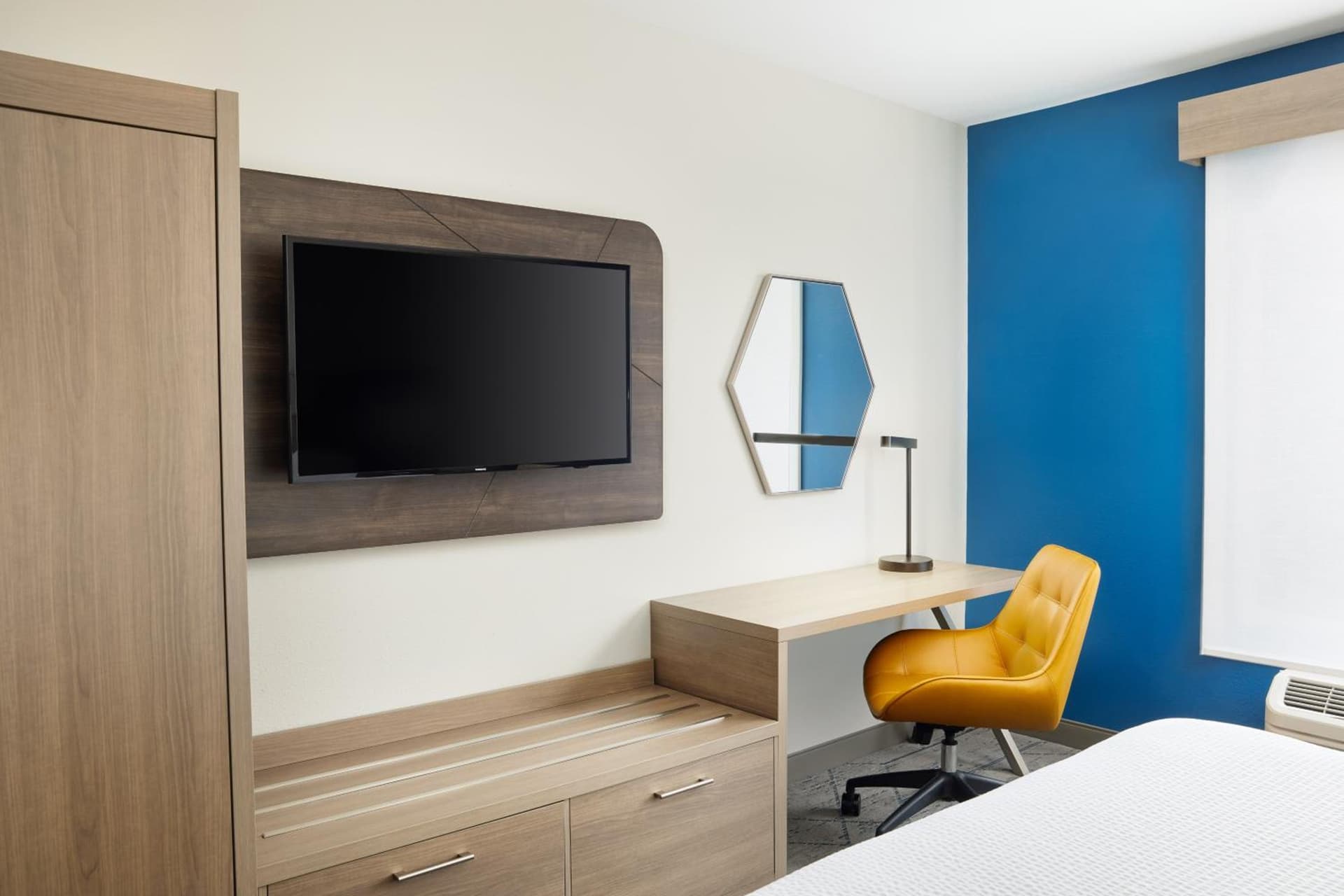 Holiday Inn Express Hotel & Suites Port St. Lucie West by IHG gallery photo in Port Saint Lucie, FL — image 16