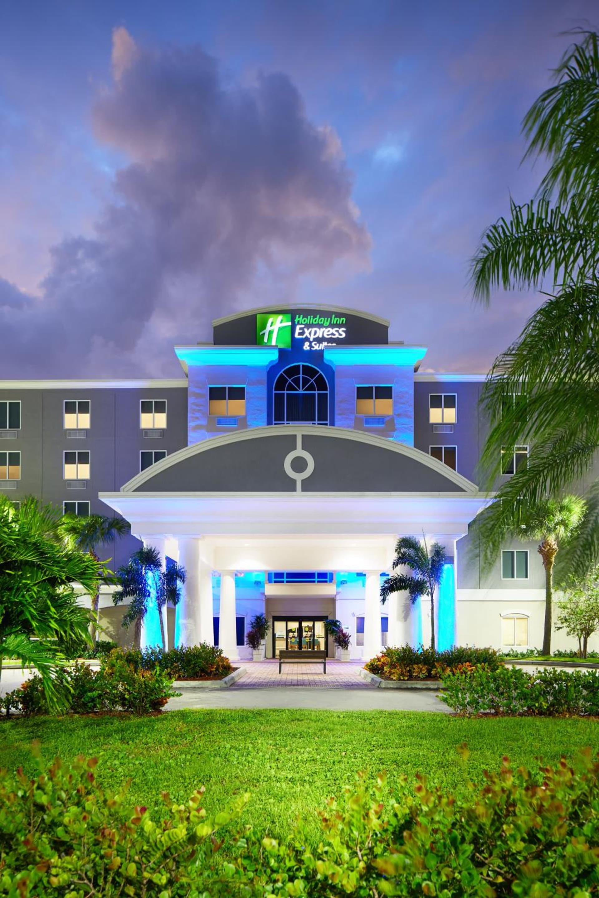 Holiday Inn Express Hotel & Suites Port St. Lucie West by IHG property views in Port Saint Lucie, FL — gallery photo 3