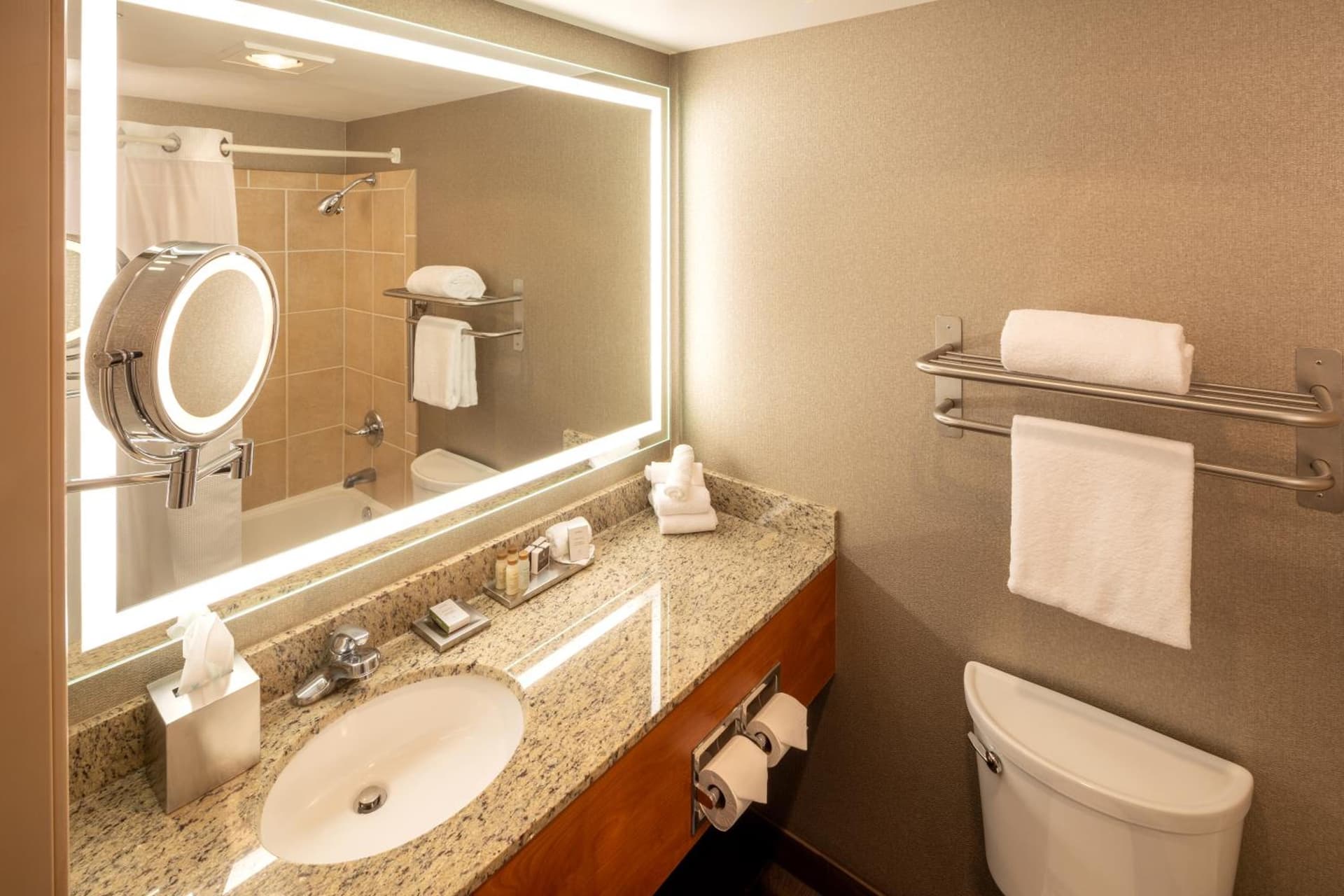 Silver Cloud Hotel Tacoma Waterfront gallery photo in Tacoma, WA — image 18