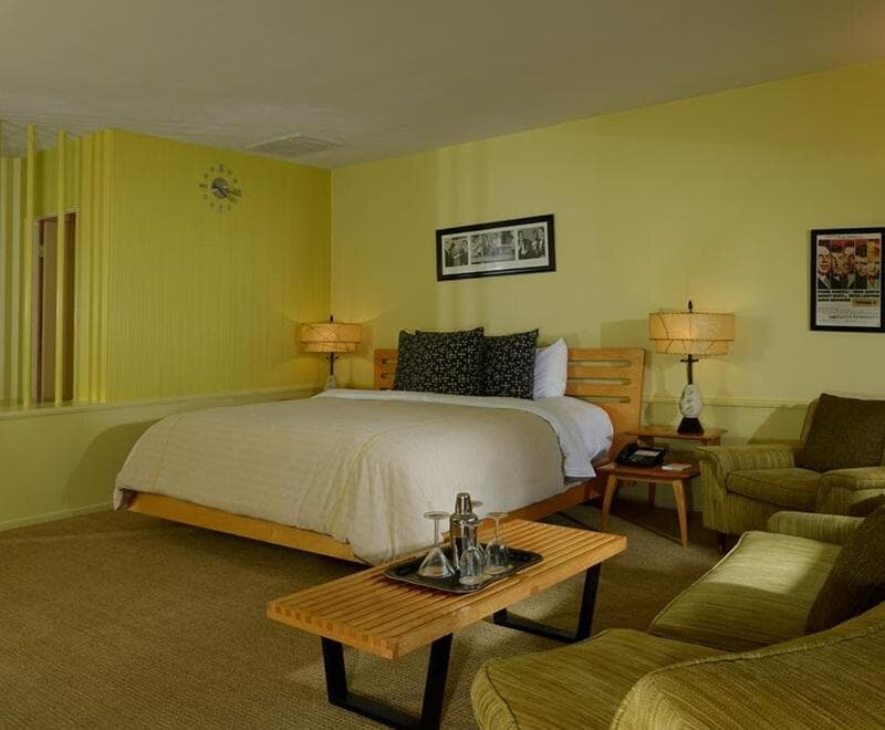 Orbit In - 21 and Over - A Town & Desert Boutique Hotel gallery photo in Palm Springs, CA — image 24